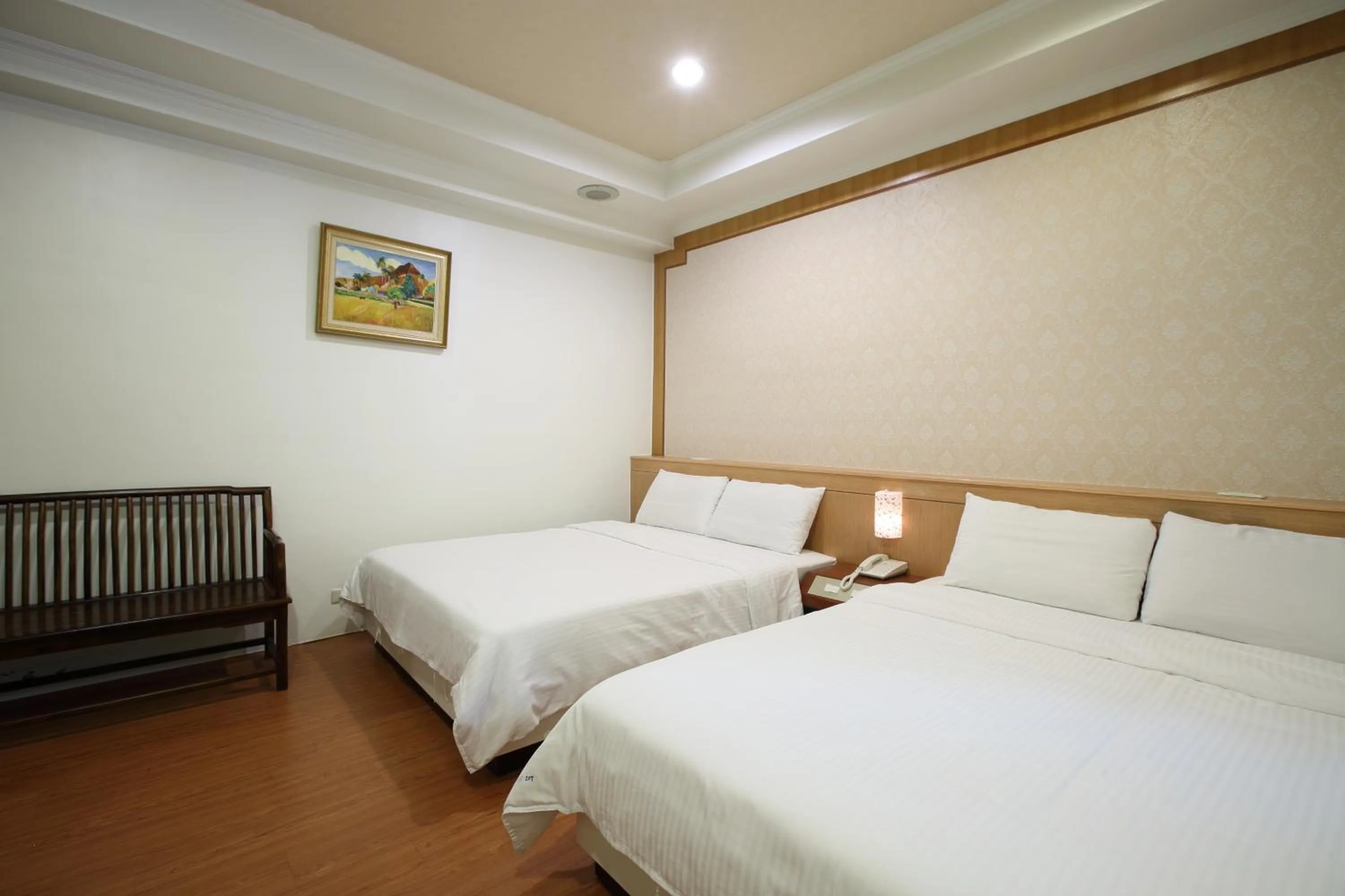 Bed in Long Shan Hotel