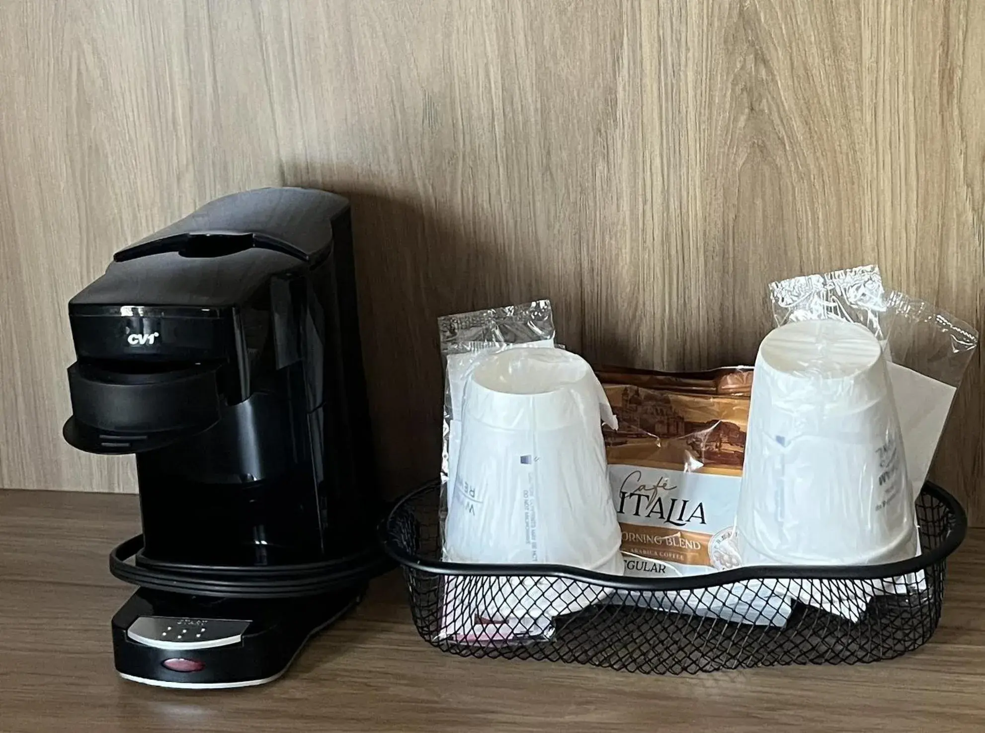 Photo of the whole room in Days Inn by Wyndham Franklin Nashville Photo of the whole room in Days Inn by Wyndham Franklin Nashville