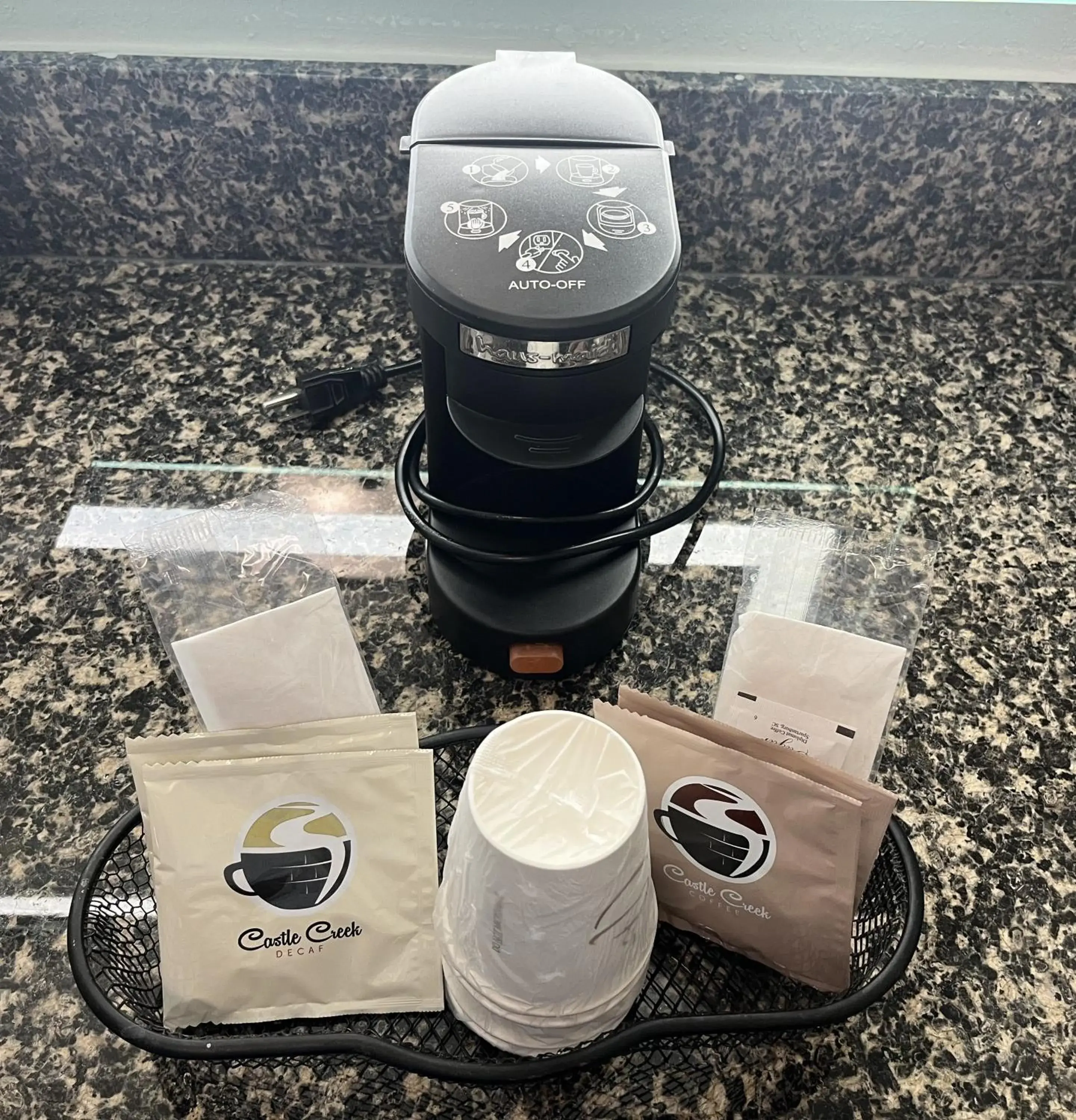 Photo of the whole room in Red Roof Inn Franklin, TN Photo of the whole room in Red Roof Inn Franklin, TN