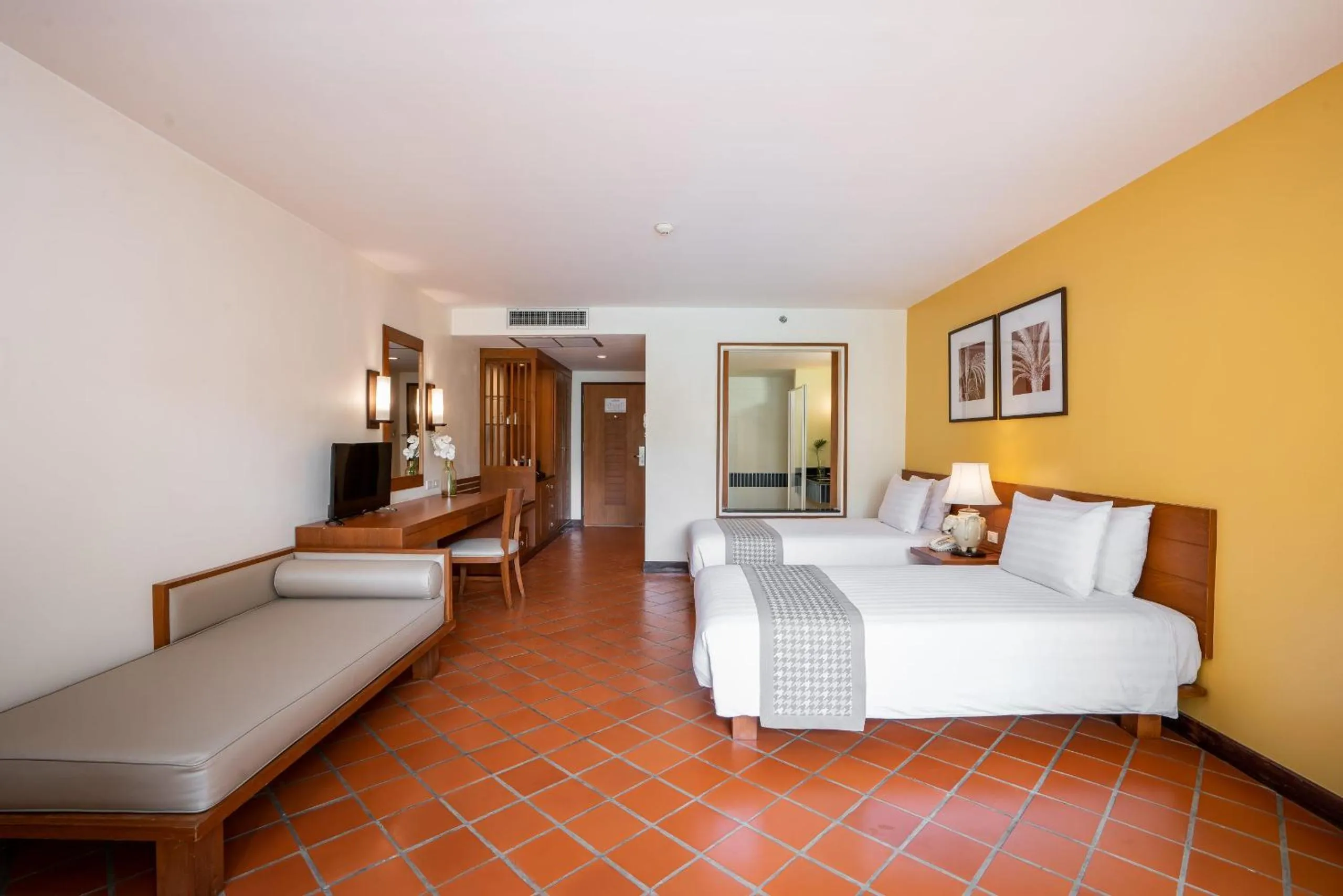 Bed in Naithonburi Beach Resort - SHA Extra Plus