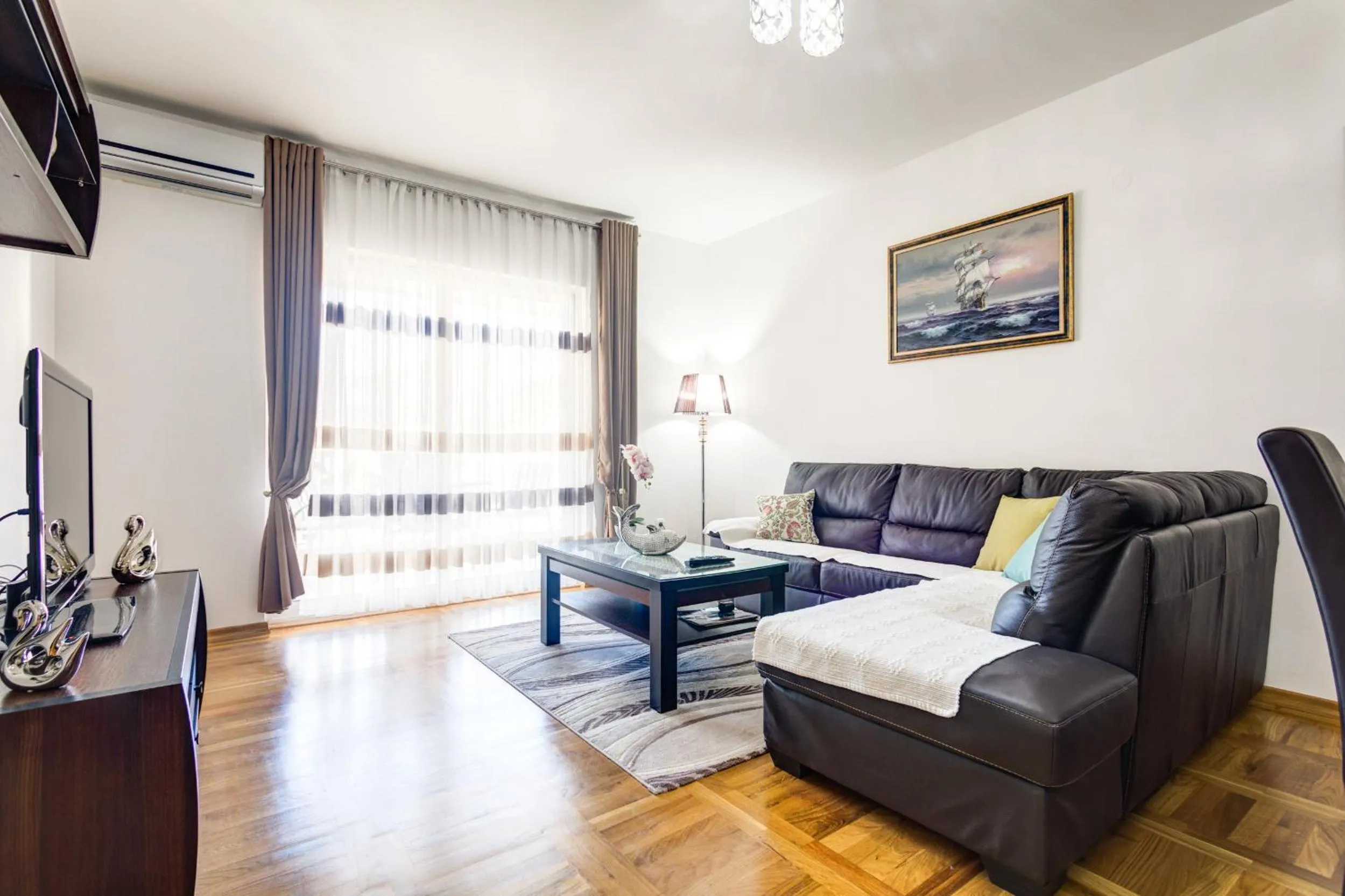 TV and multimedia in Belveder Apartments