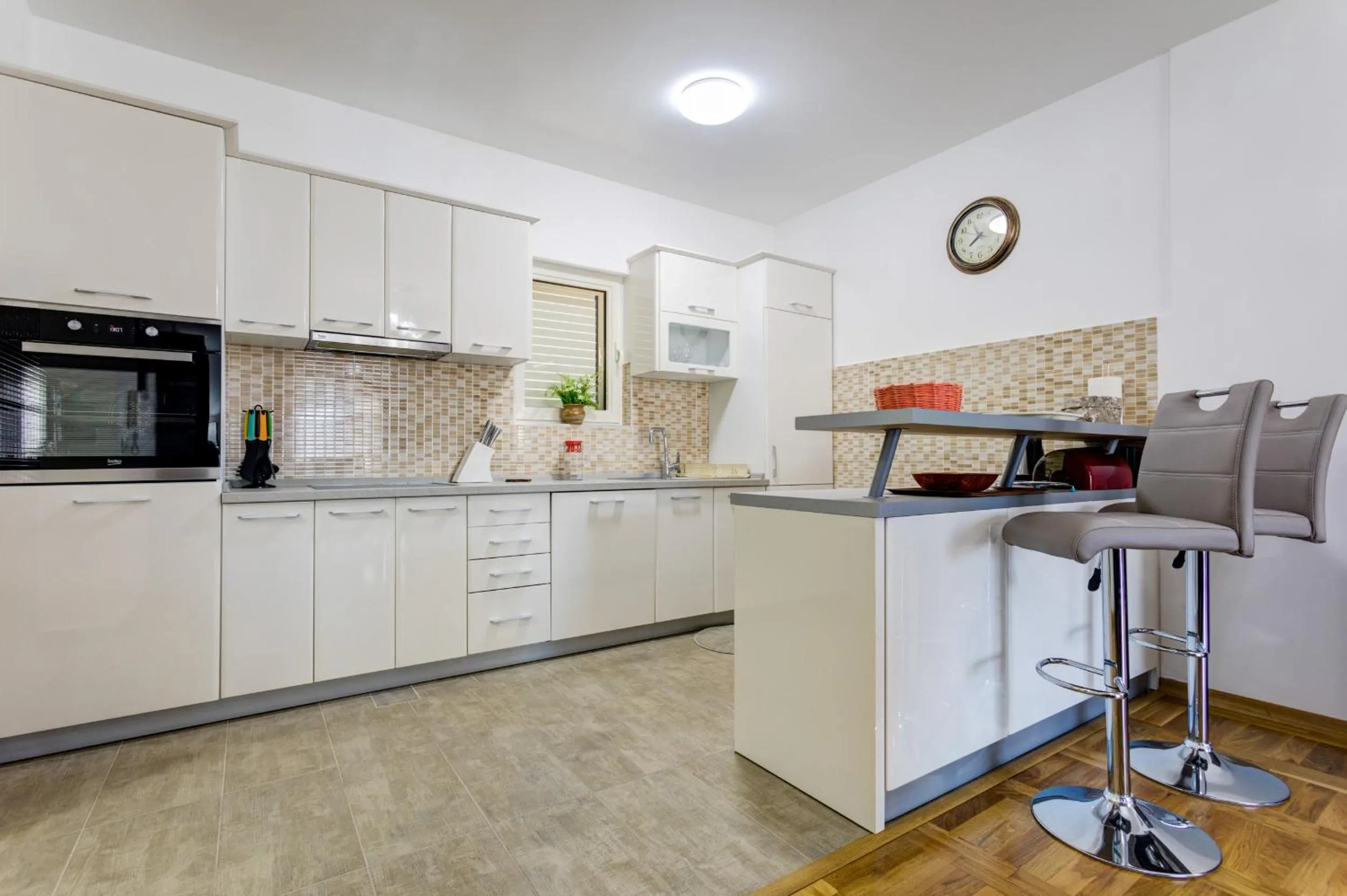 Coffee/tea facilities in Belveder Apartments