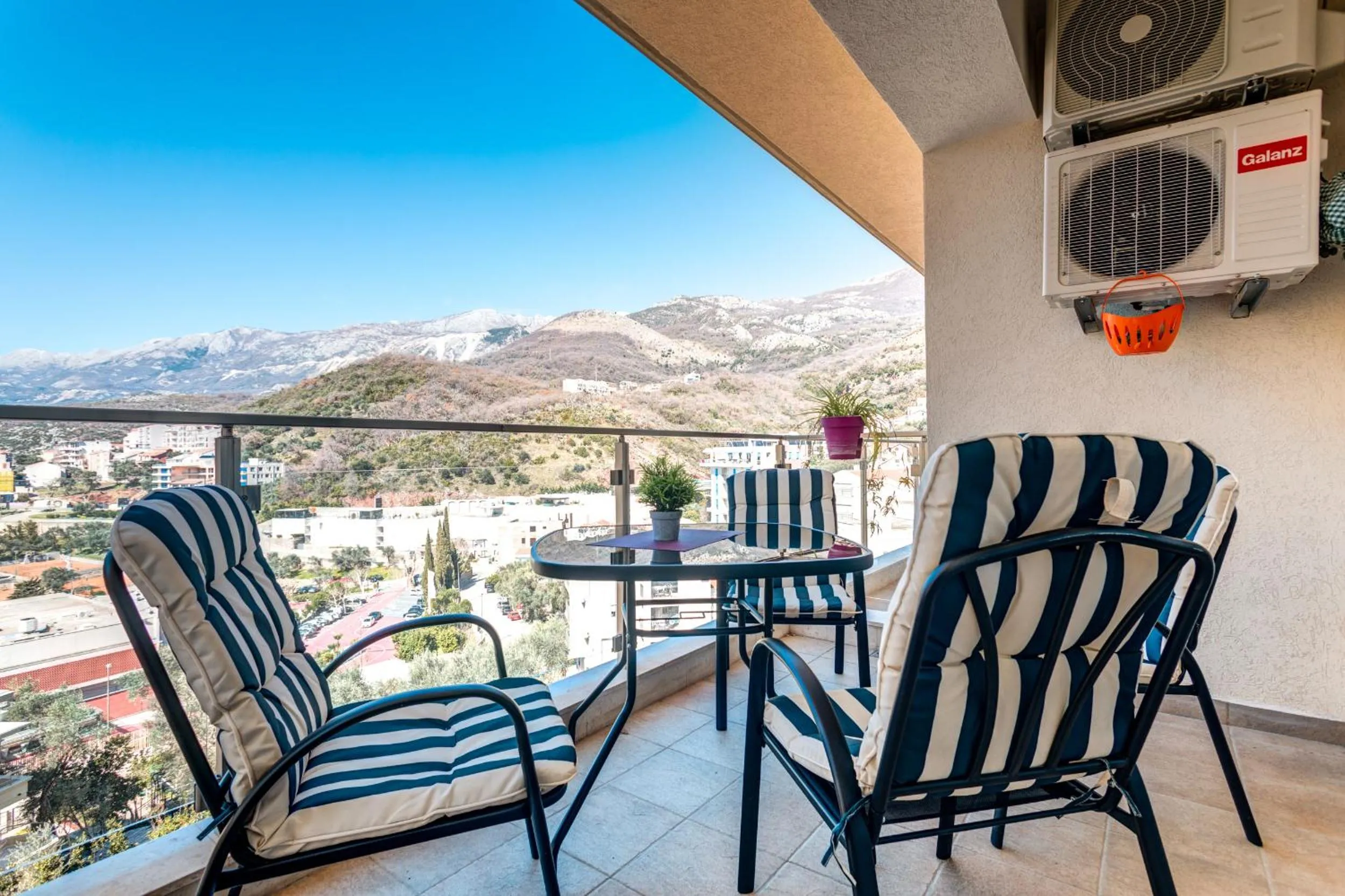 Patio in Belveder Apartments