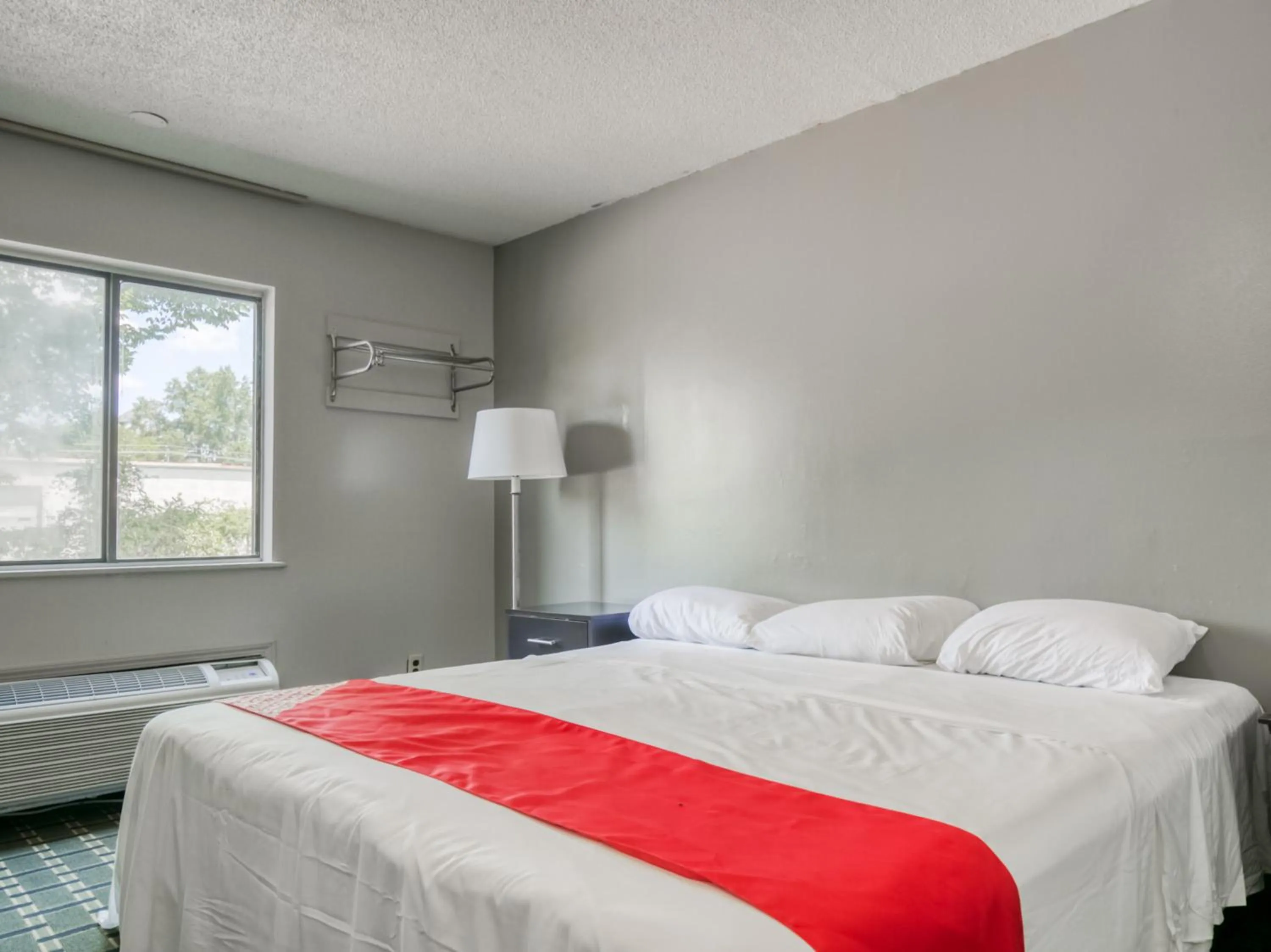 Bedroom in Raceway Inn Darlington By OYO