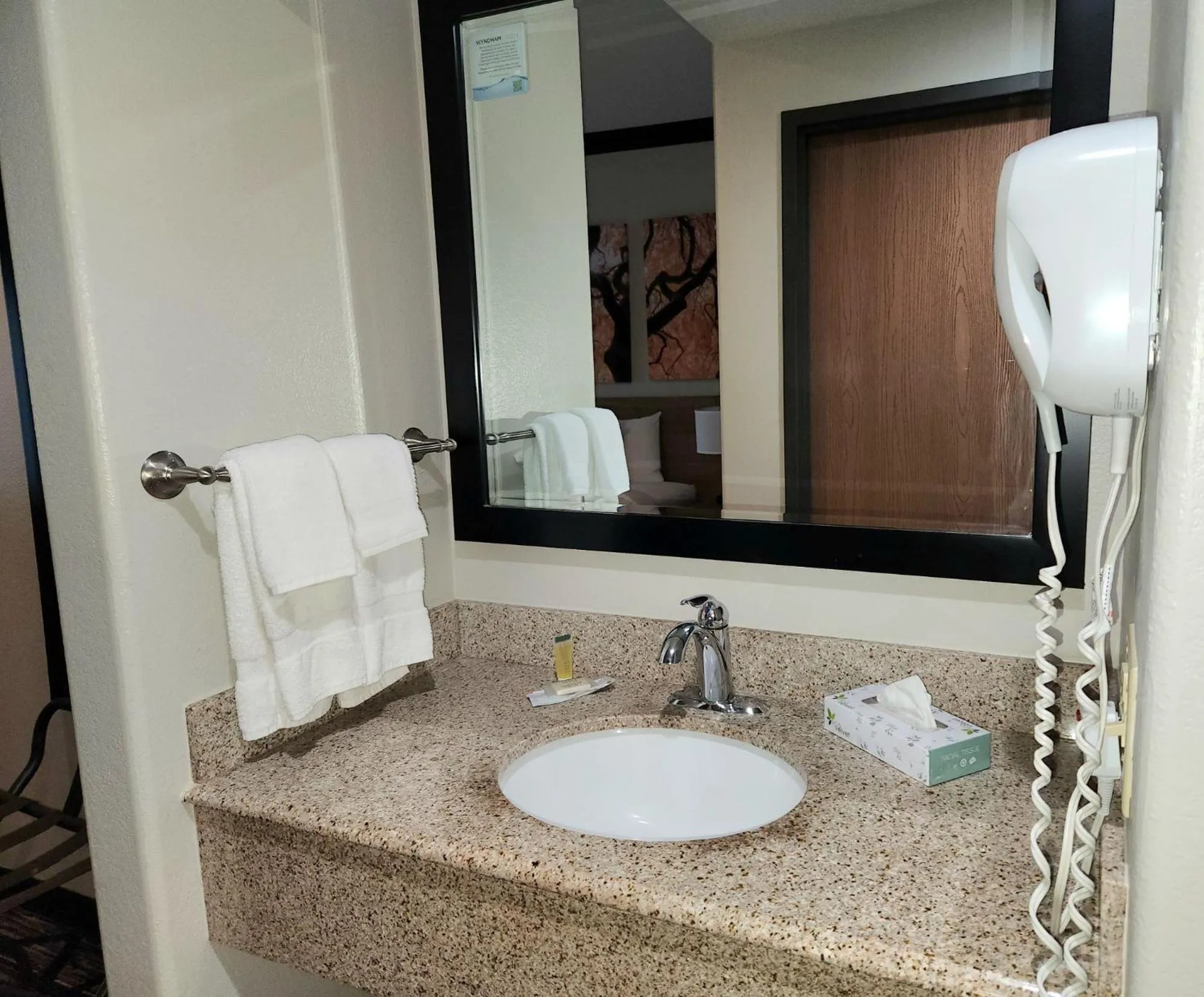 Bathroom in Days Inn by Wyndham Baton Rouge I-10