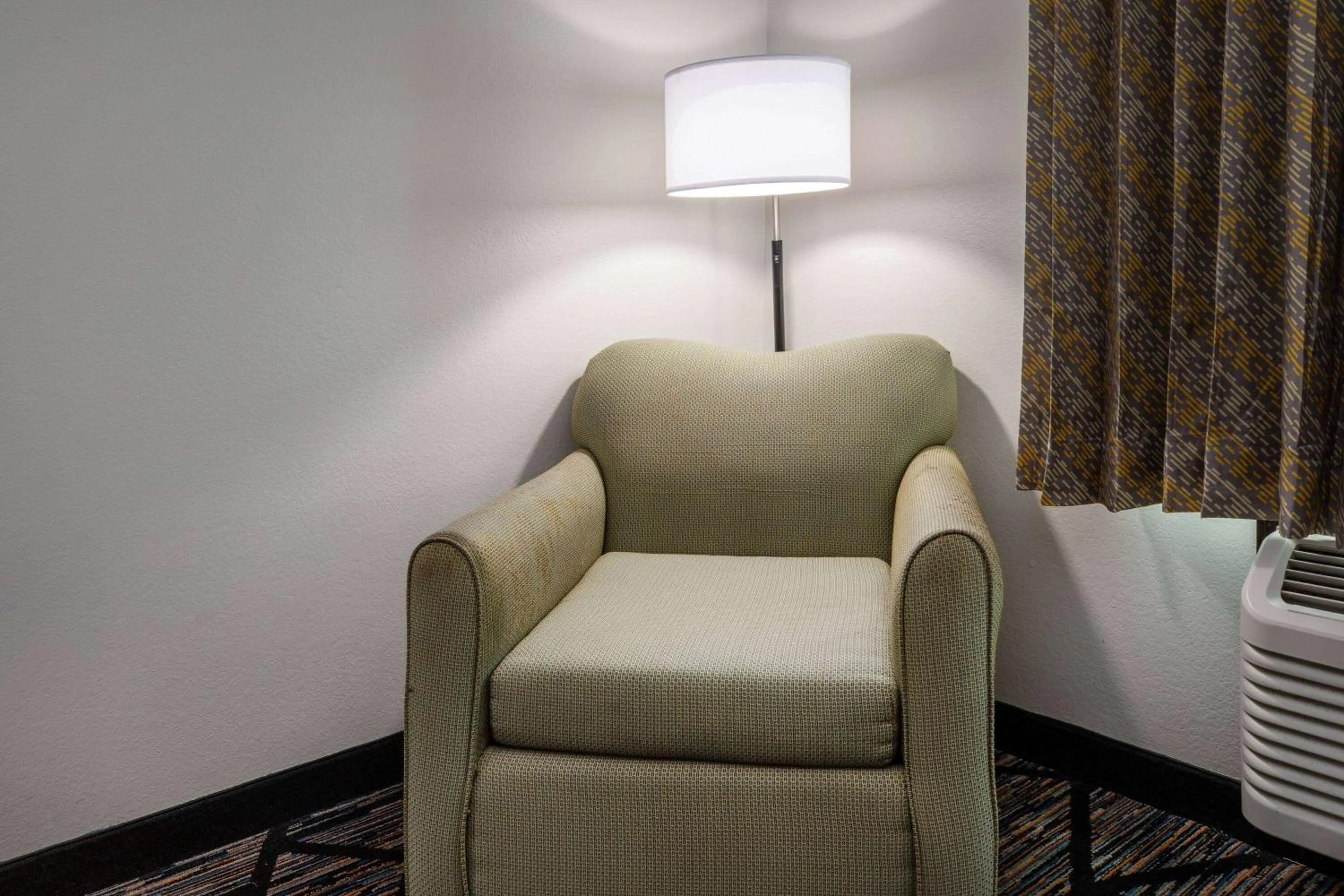 Photo of the whole room in Days Inn by Wyndham Baton Rouge I-10