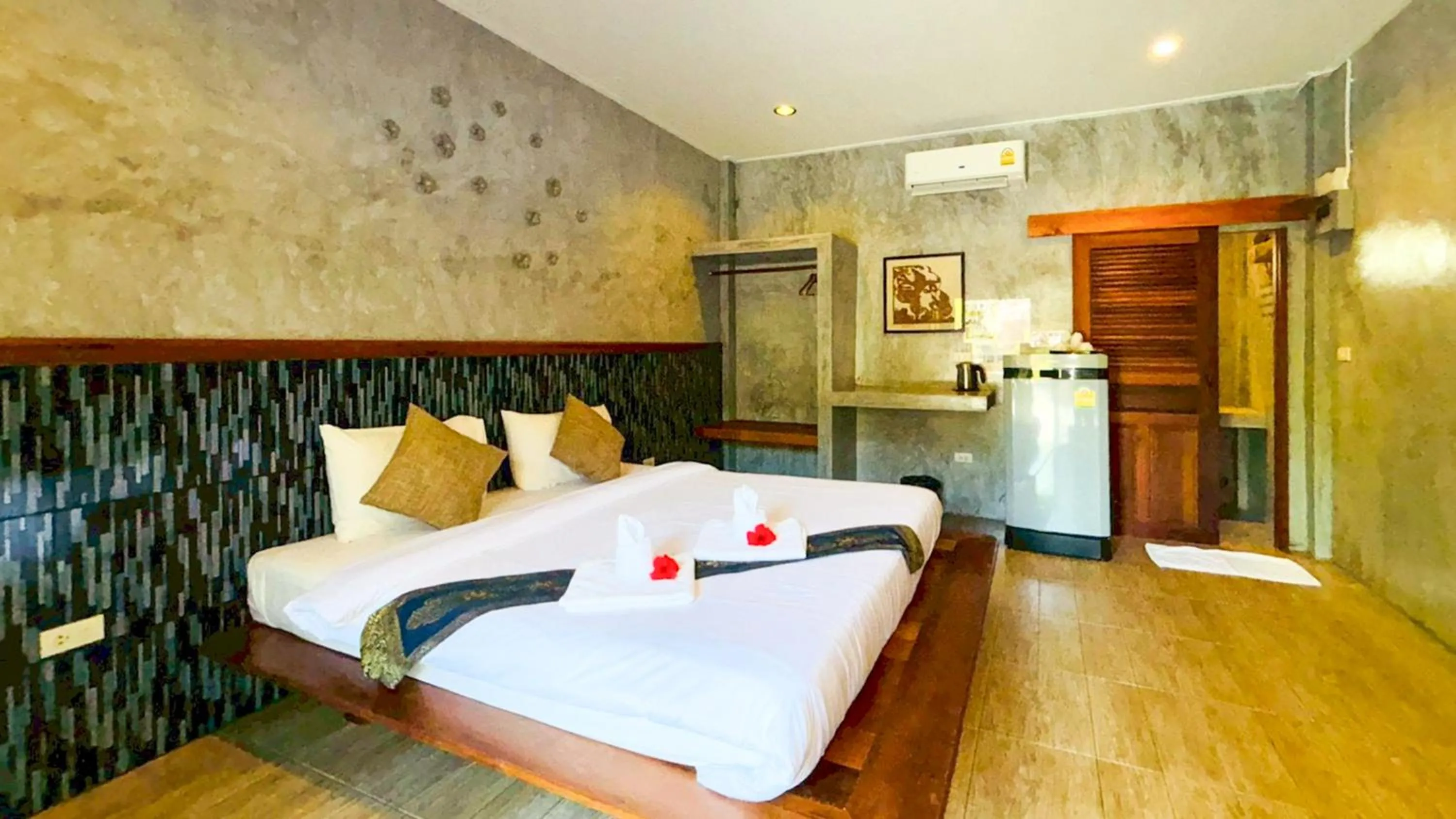Standard King Room in Klang Aow Resort