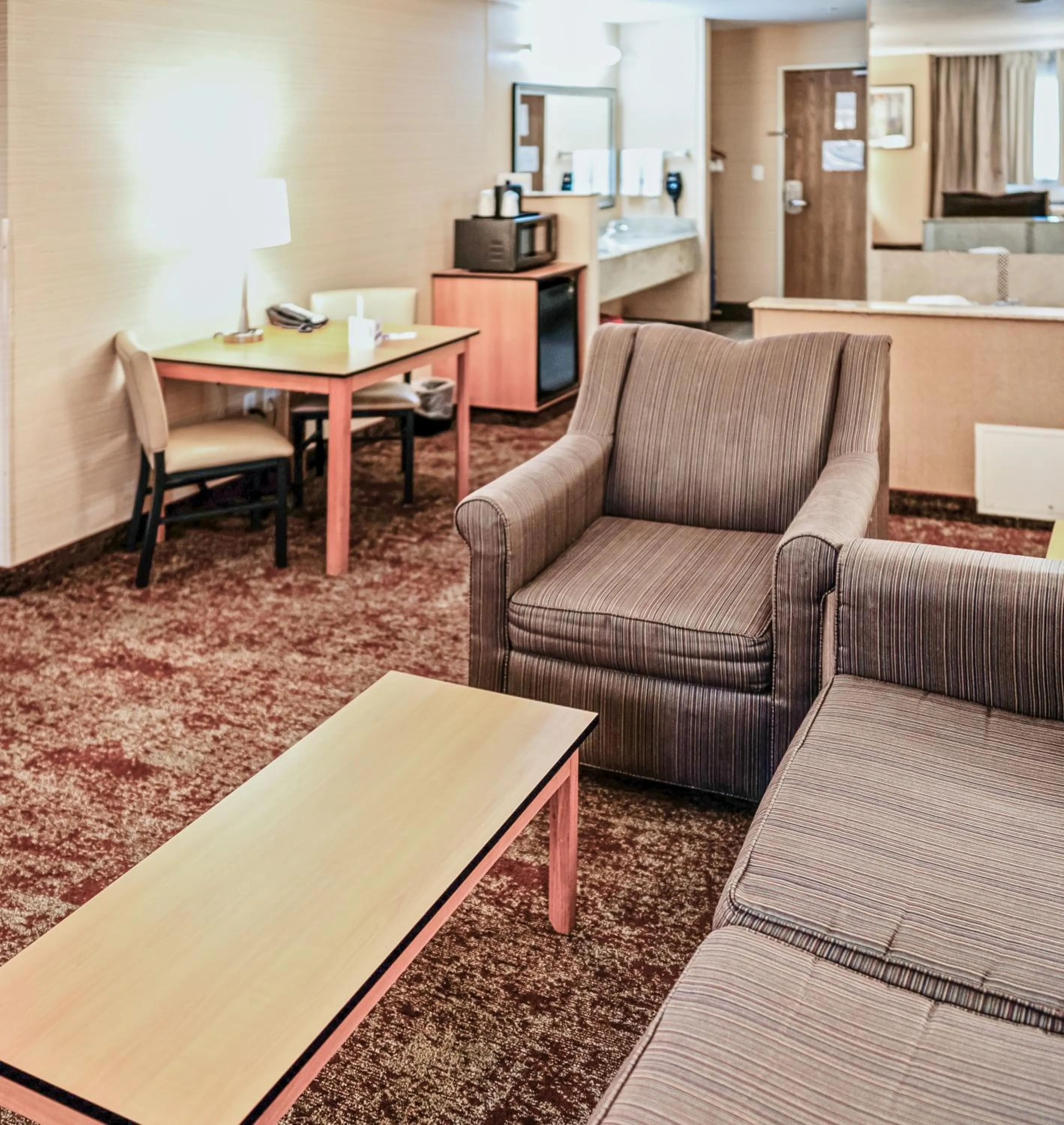 Living room in Crystal Inn Hotel & Suites - Midvalley