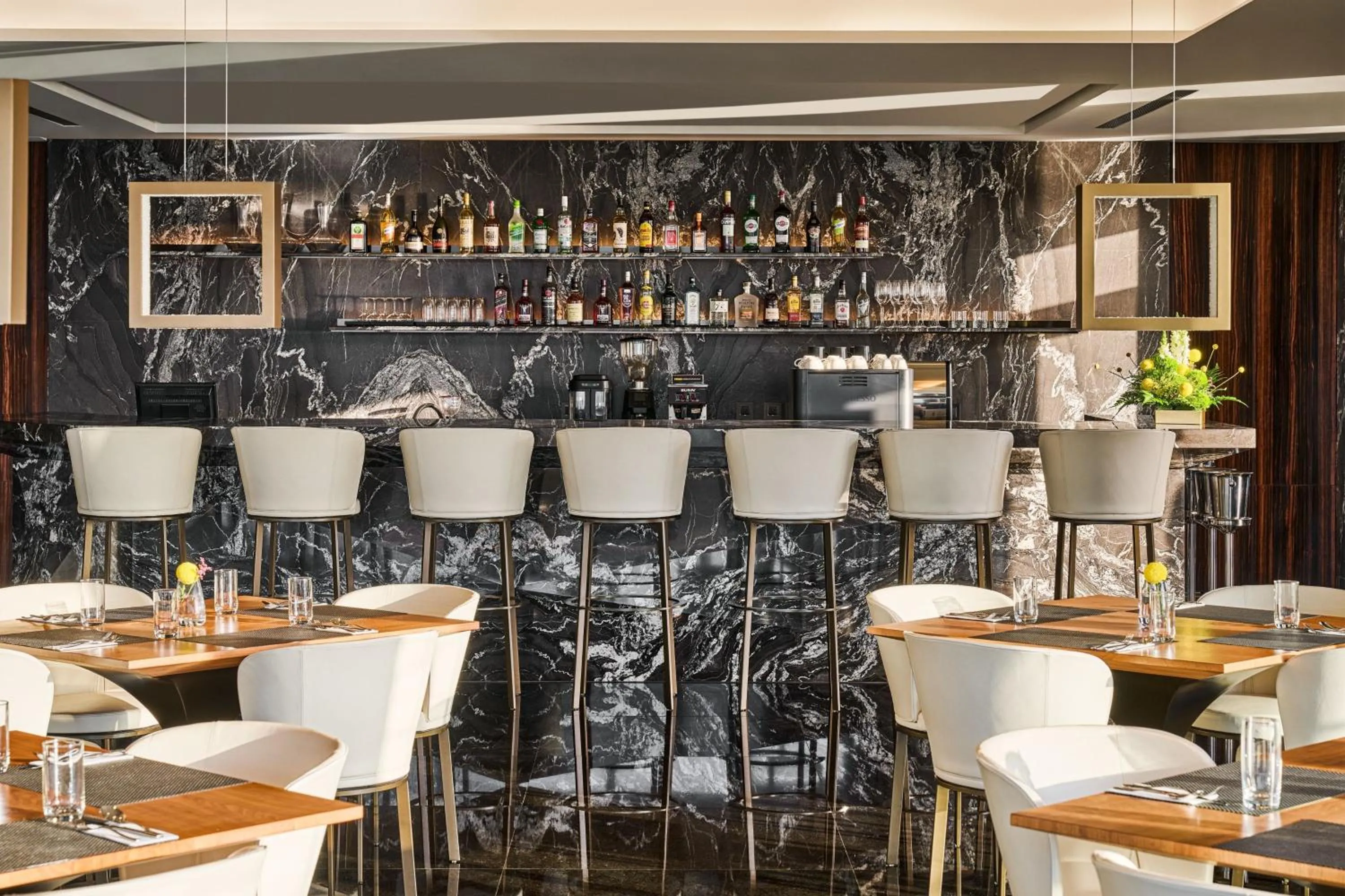 Restaurant/places to eat in Suz & Catorze Taipei, a Tribute Portfolio Hotel