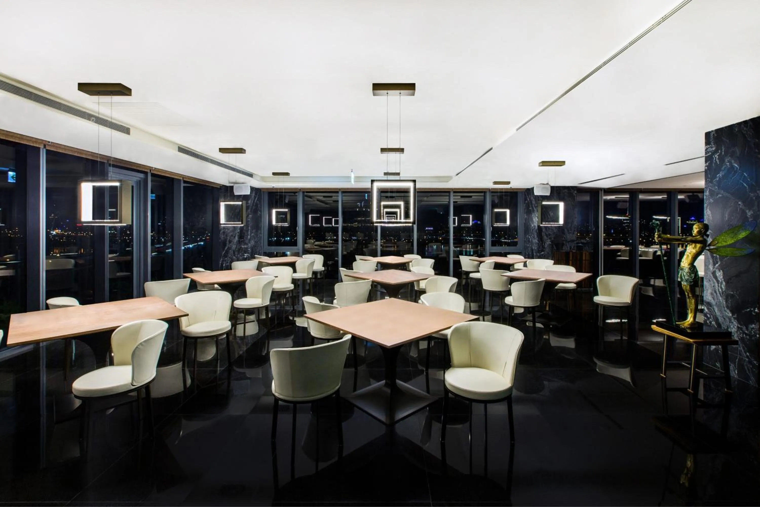 Restaurant/places to eat in Suz & Catorze Taipei, a Tribute Portfolio Hotel