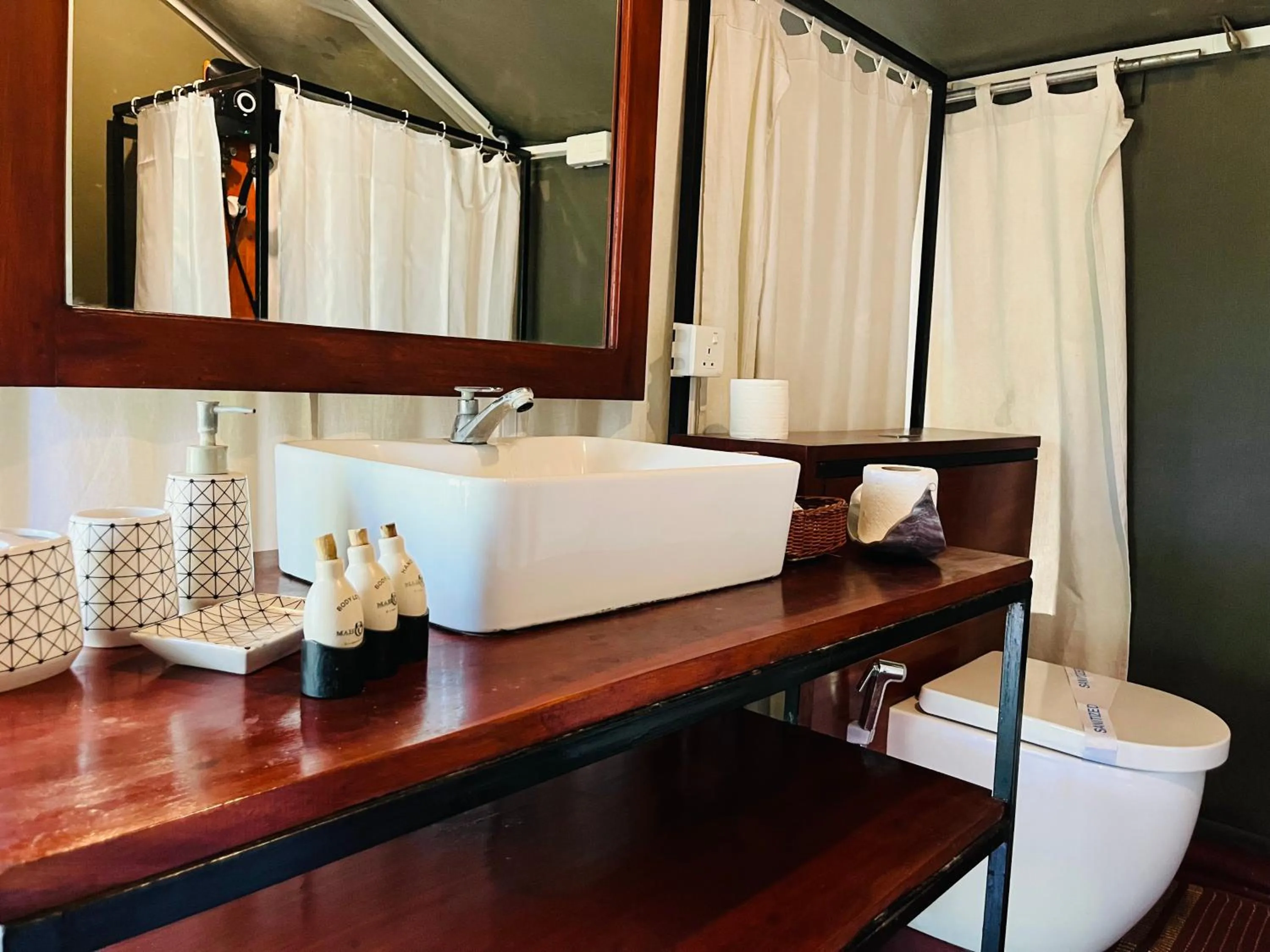 Toilet in Mahoora - Yala by Eco Team