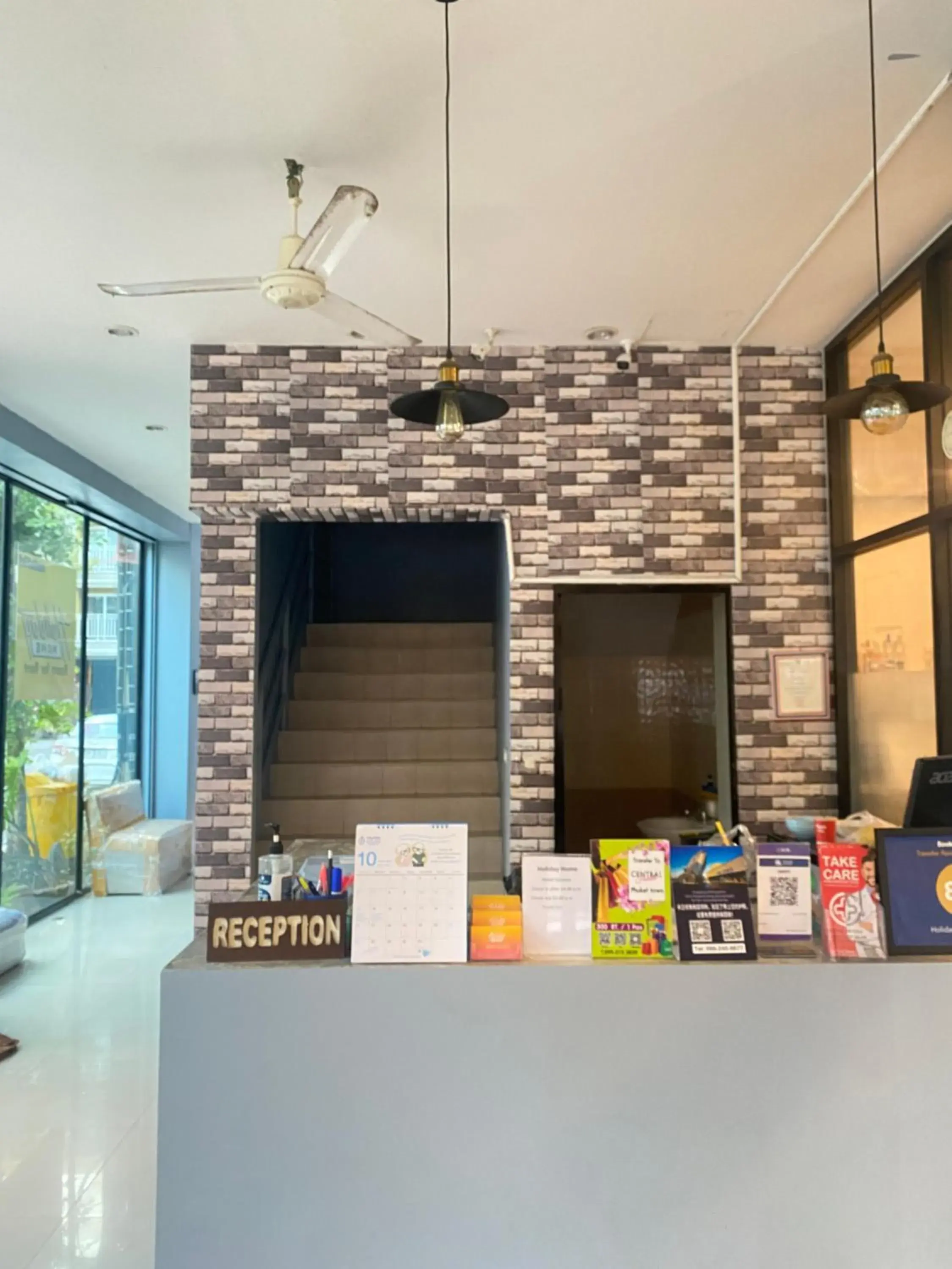 Property building in Holiday Home Patong Property building in Holiday Home Patong