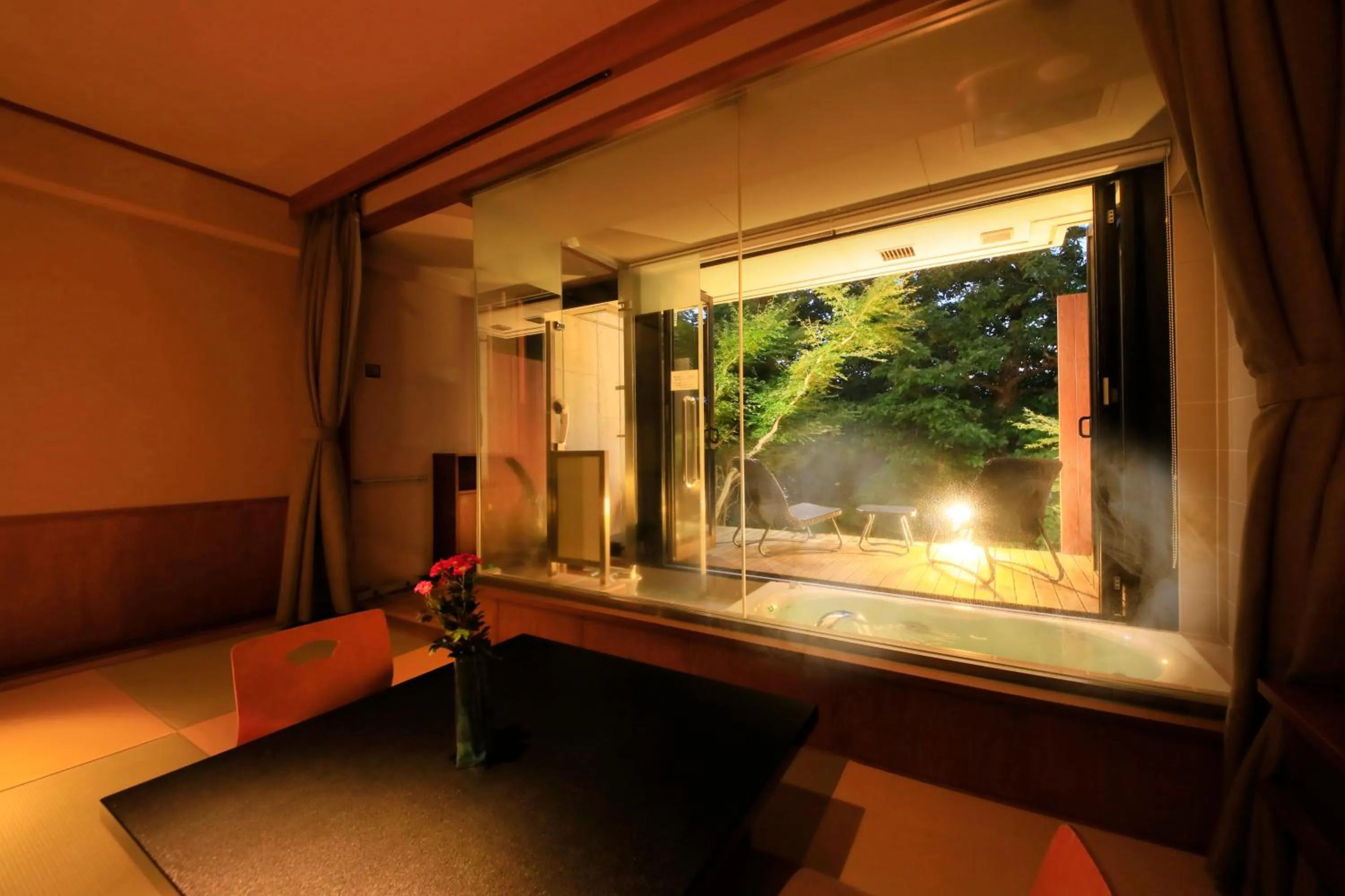 Night in Hotel Shikisai