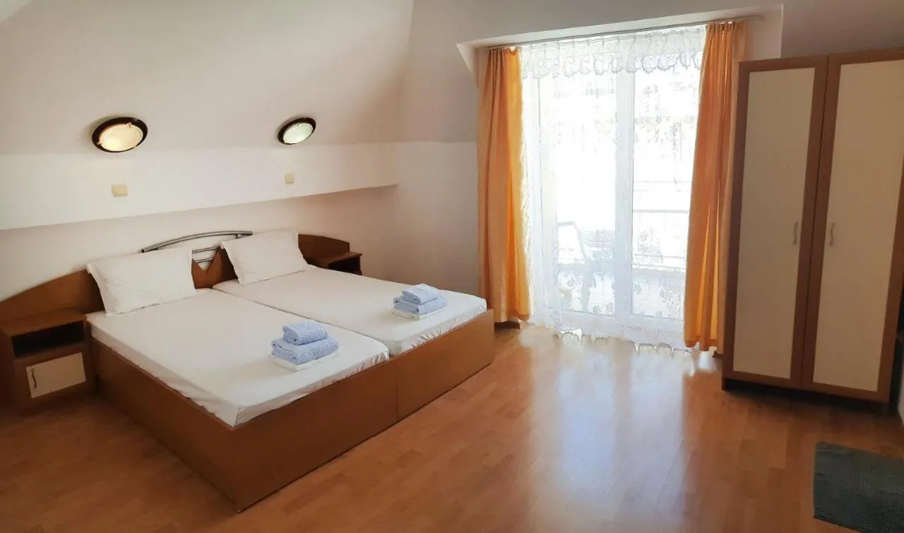 Hotel Aia Kavatsi
