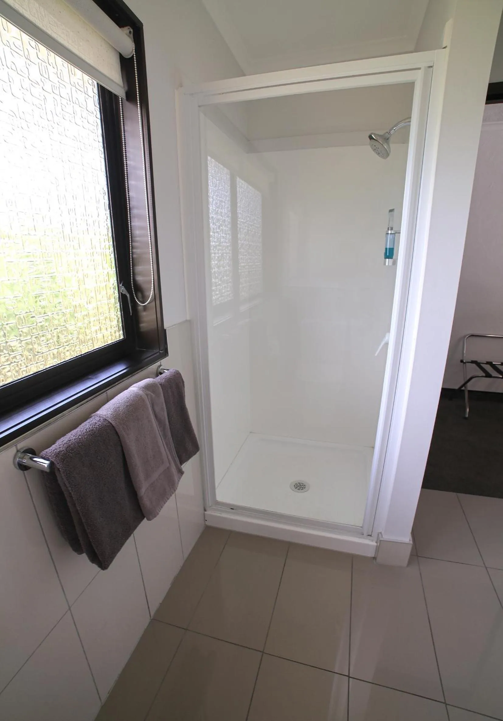 Shower in Palm City Motor Inn