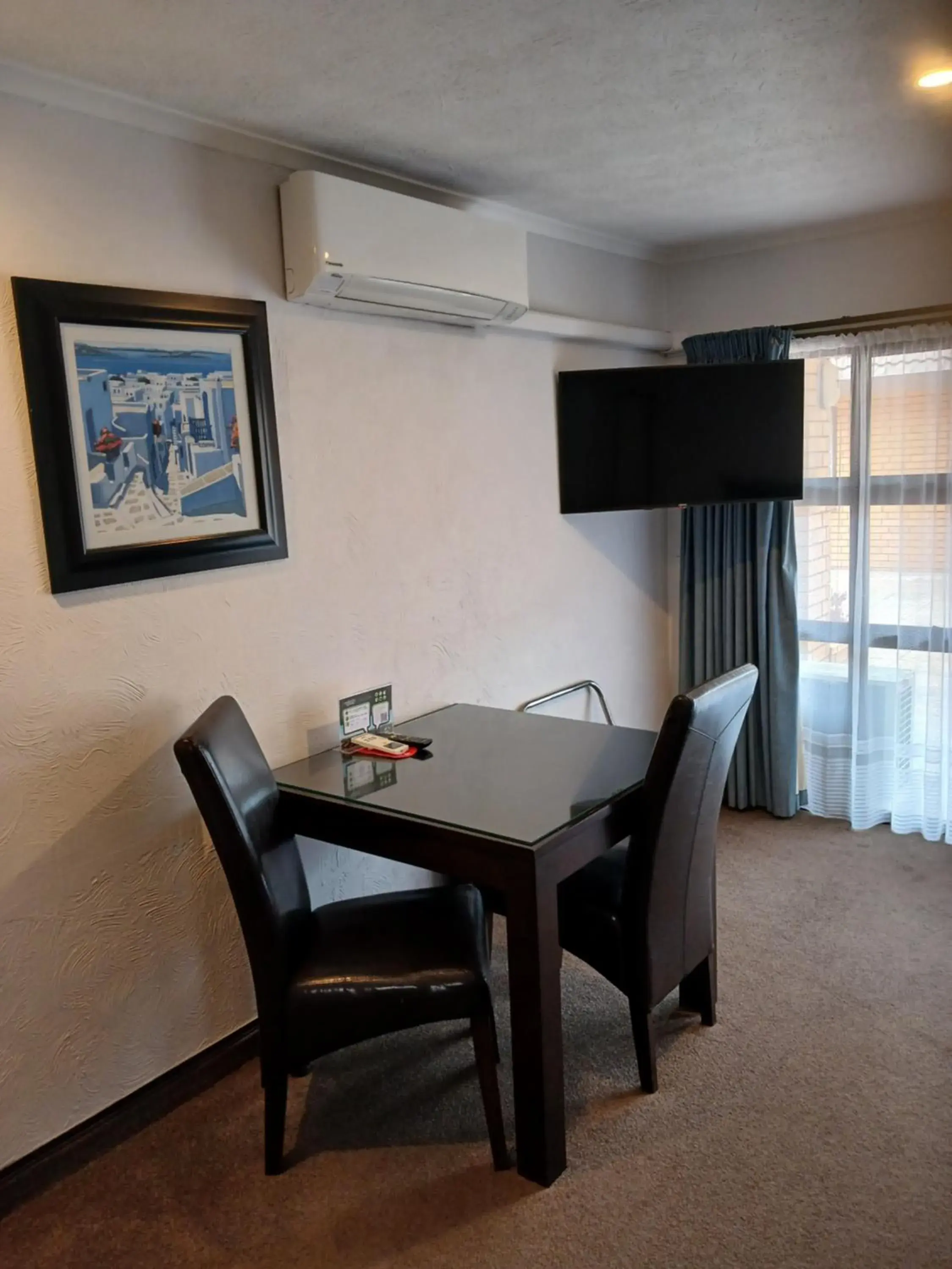 Queen Studio - single occupancy - Disability Access in Palm City Motor Inn Queen Studio - single occupancy - Disability Access in Palm City Motor Inn