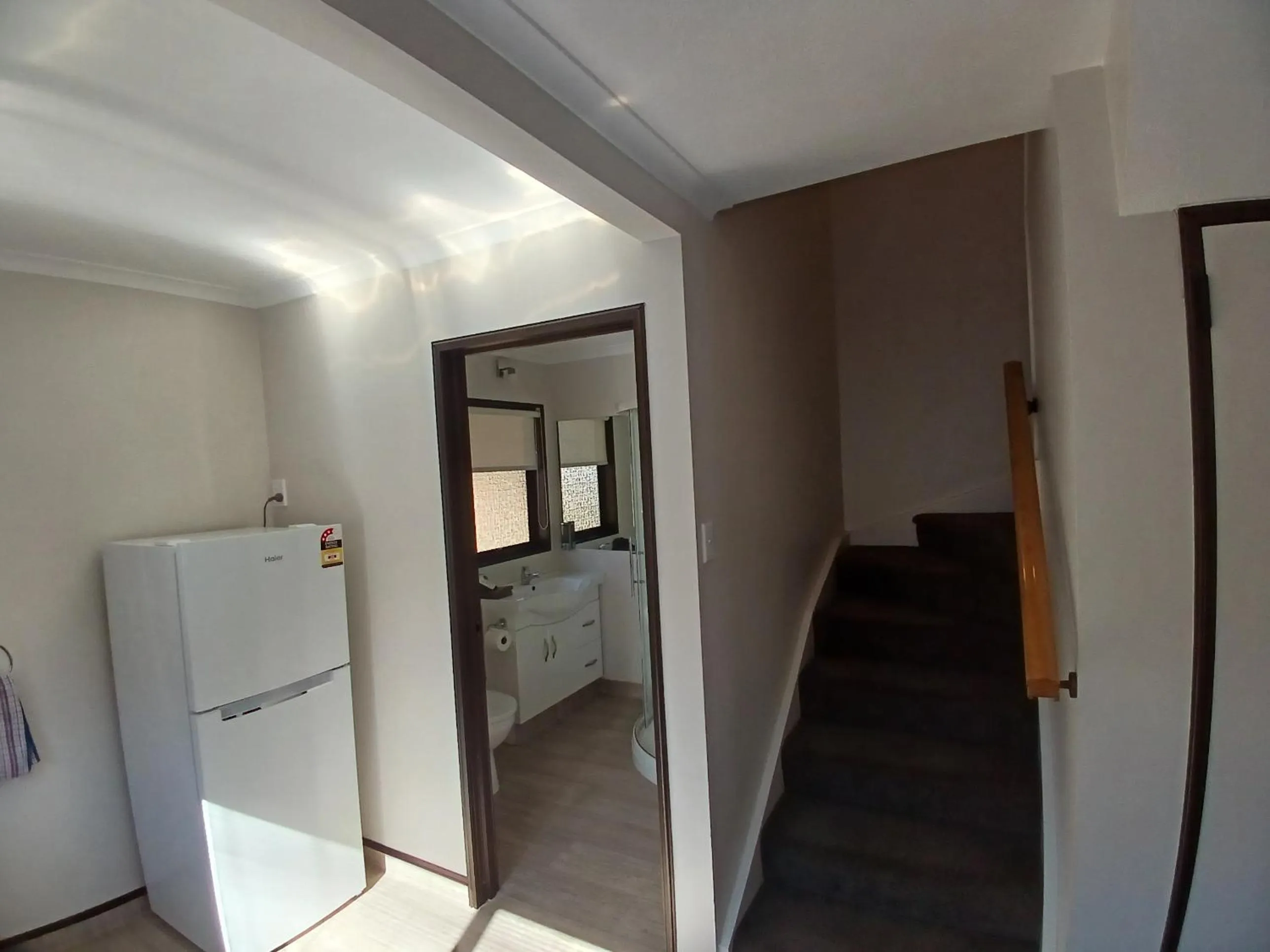 Facade/entrance, Bed in Palm City Motor Inn