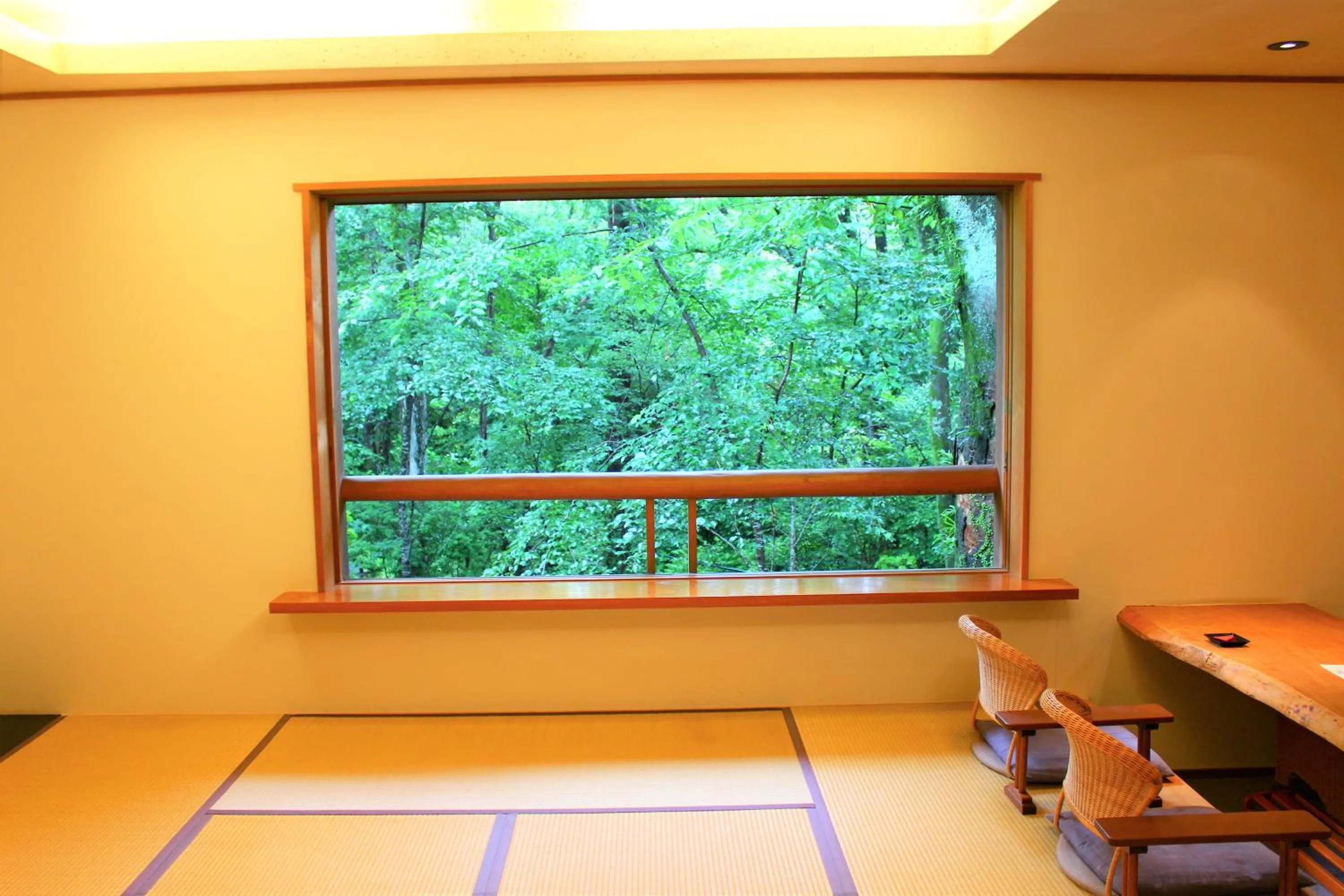Seating area in Hanafubuki