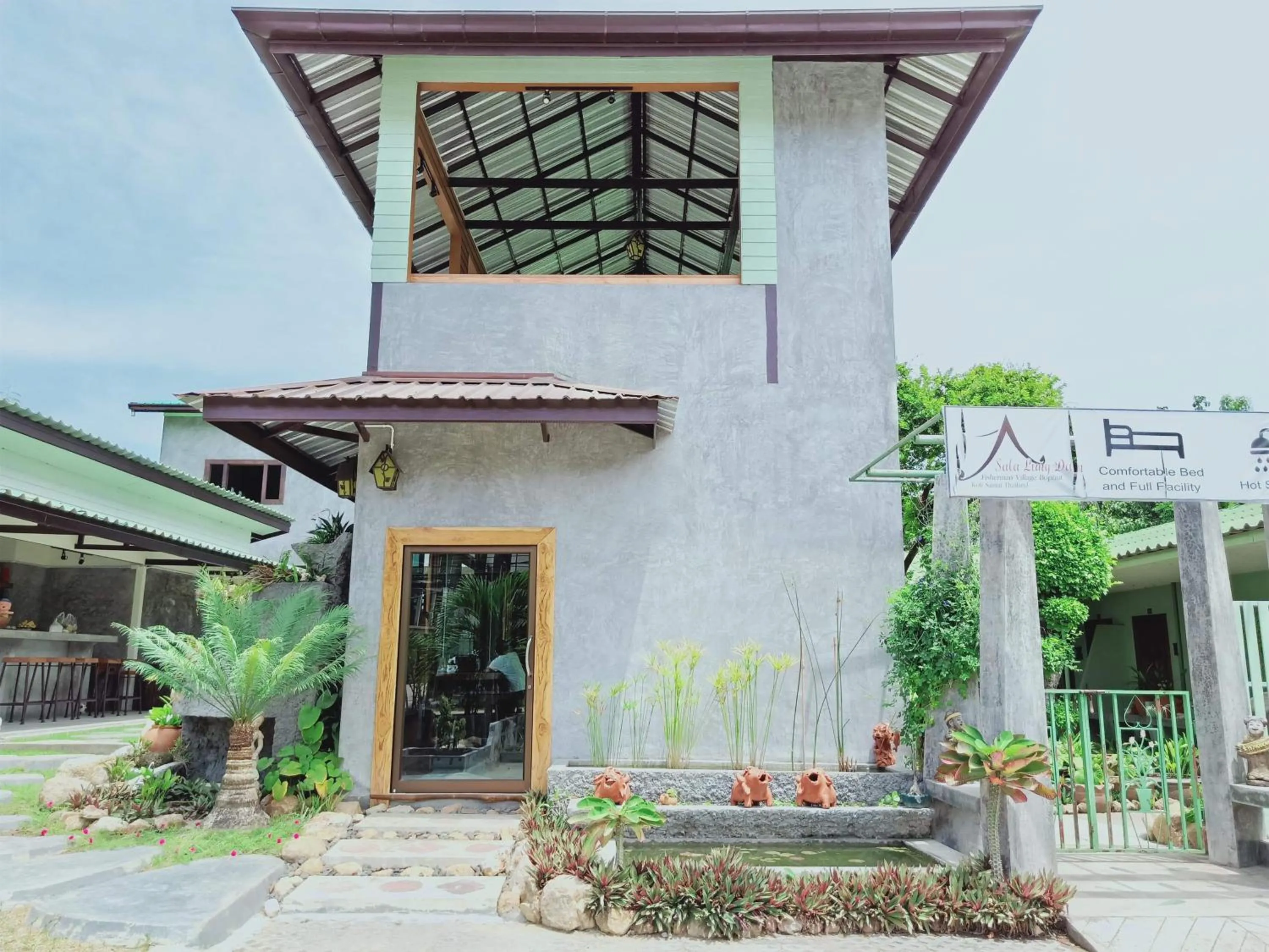 Property building in Baan Sala Lung Dam - Fisherman Village