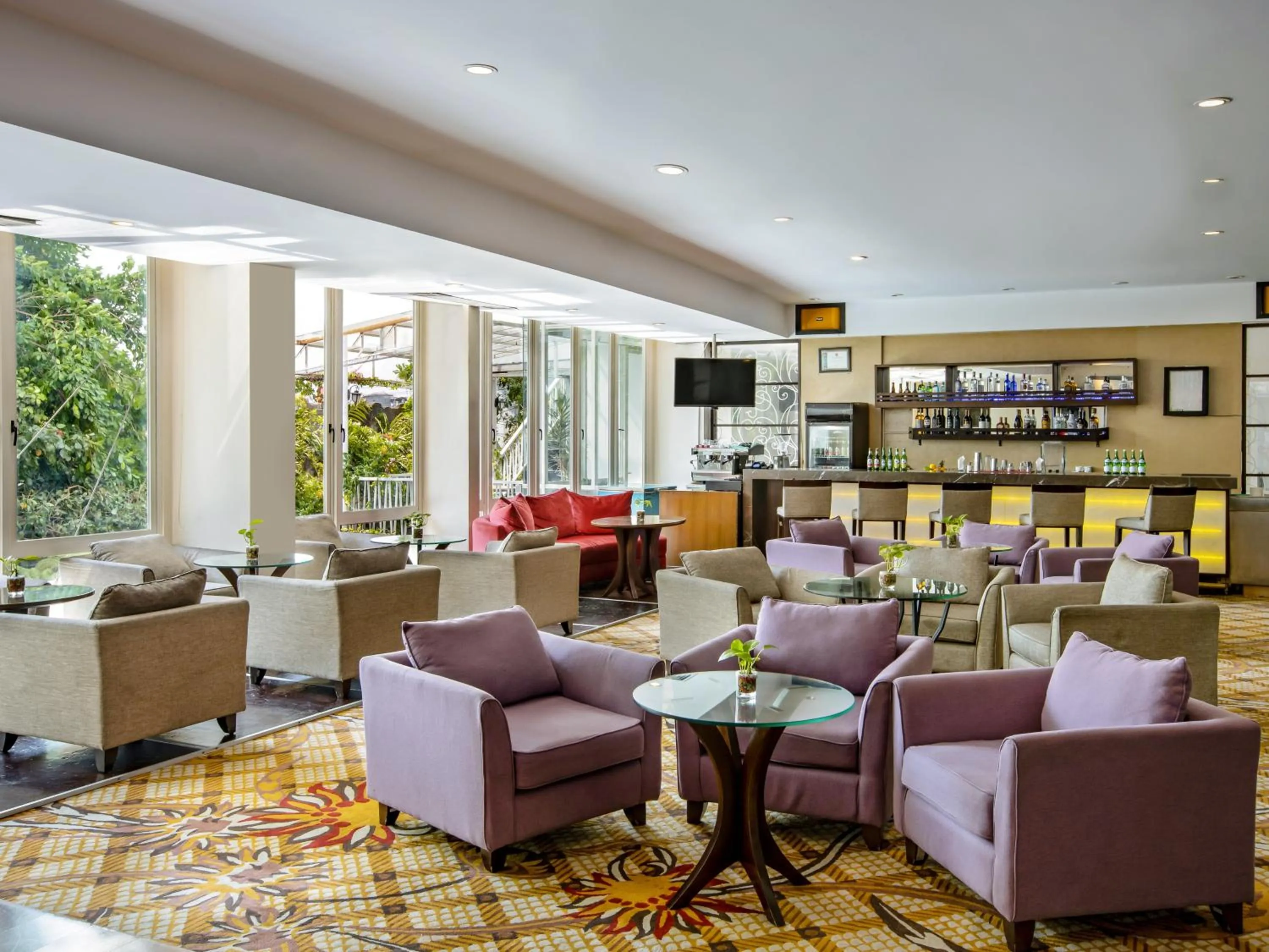 Lounge or bar in Jambuluwuk Malioboro Hotel Yogyakarta