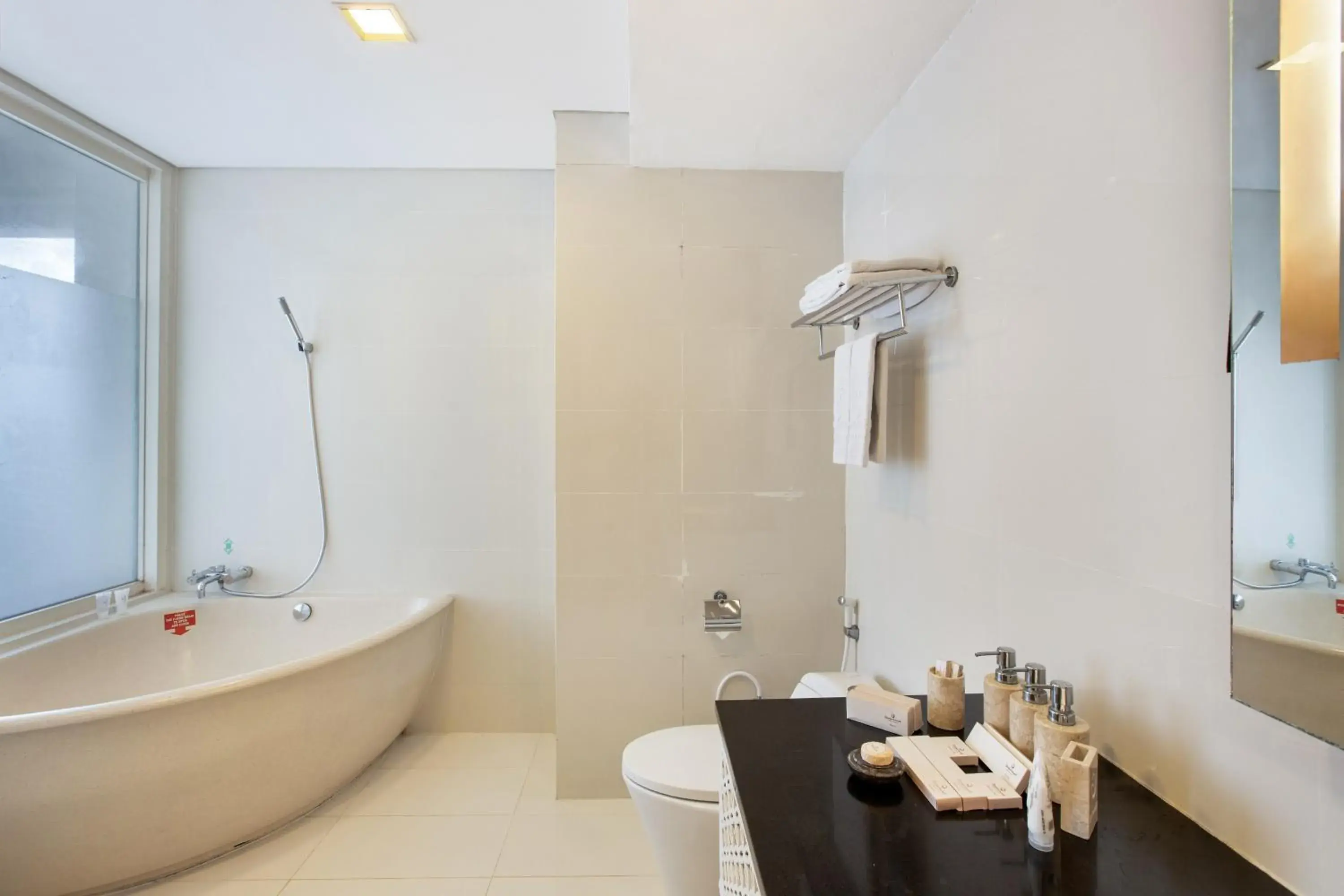 Bathroom in Jambuluwuk Malioboro Hotel Yogyakarta Bathroom in Jambuluwuk Malioboro Hotel Yogyakarta