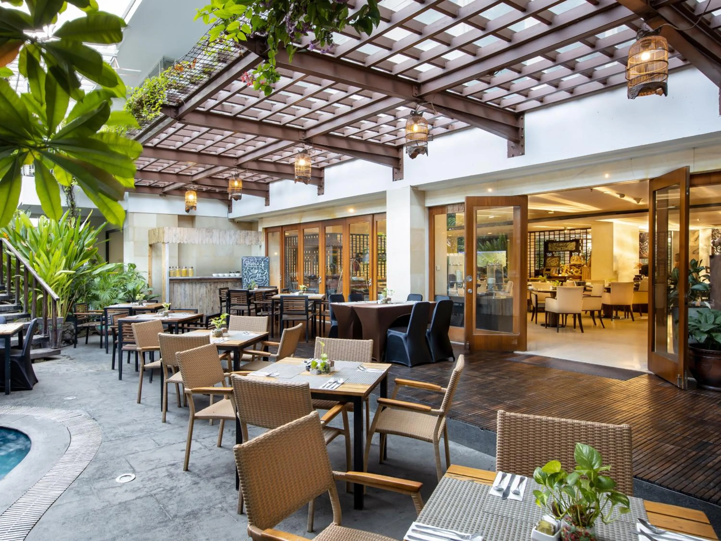 Restaurant/places to eat in Jambuluwuk Malioboro Hotel Yogyakarta