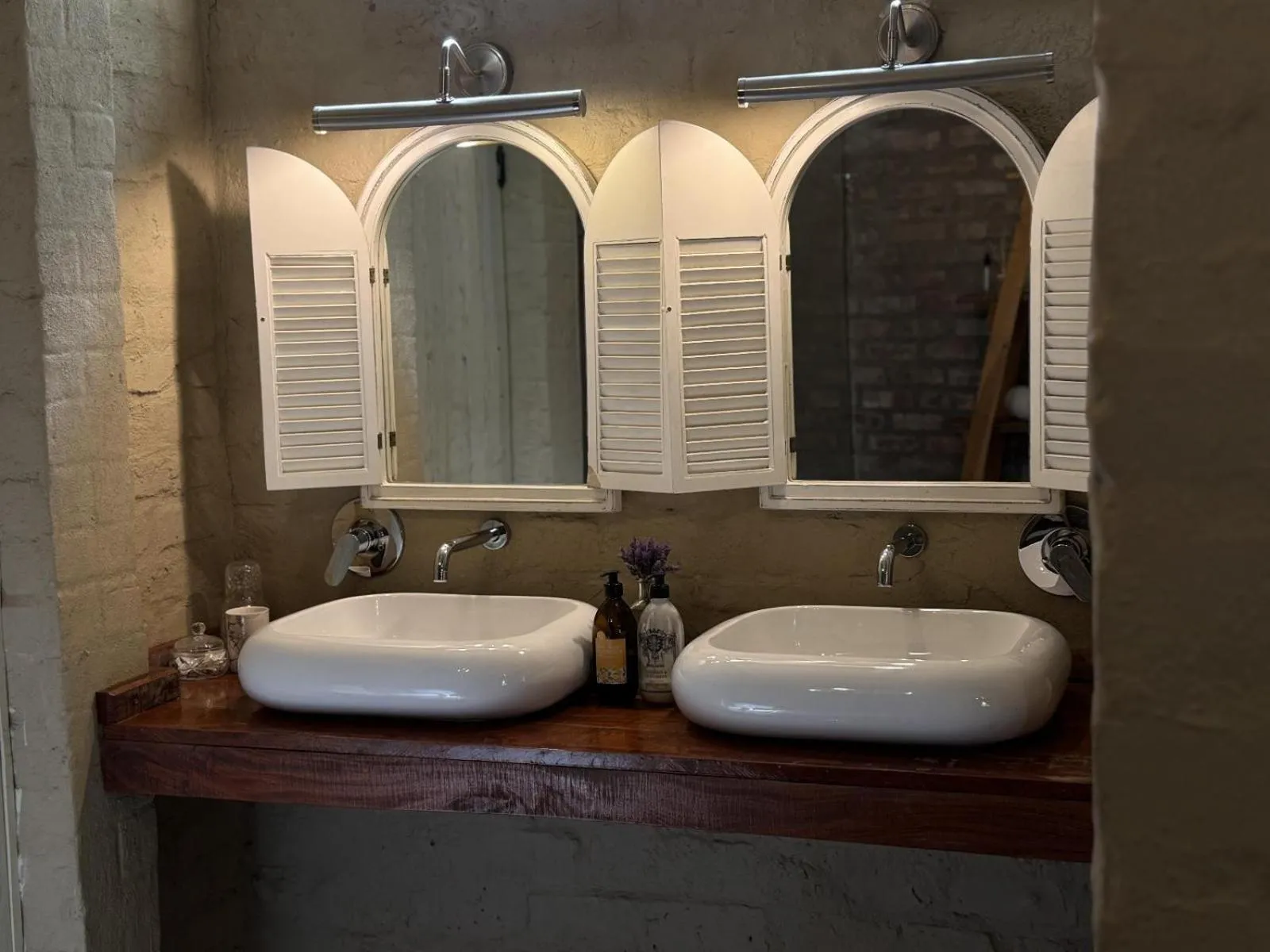 Bathroom in Hartland Garden Suite