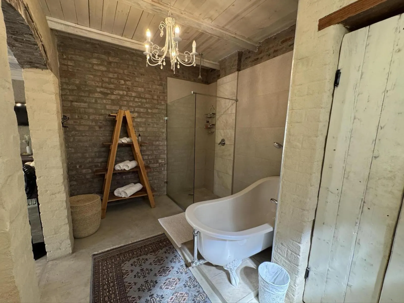 Bathroom in Hartland Garden Suite