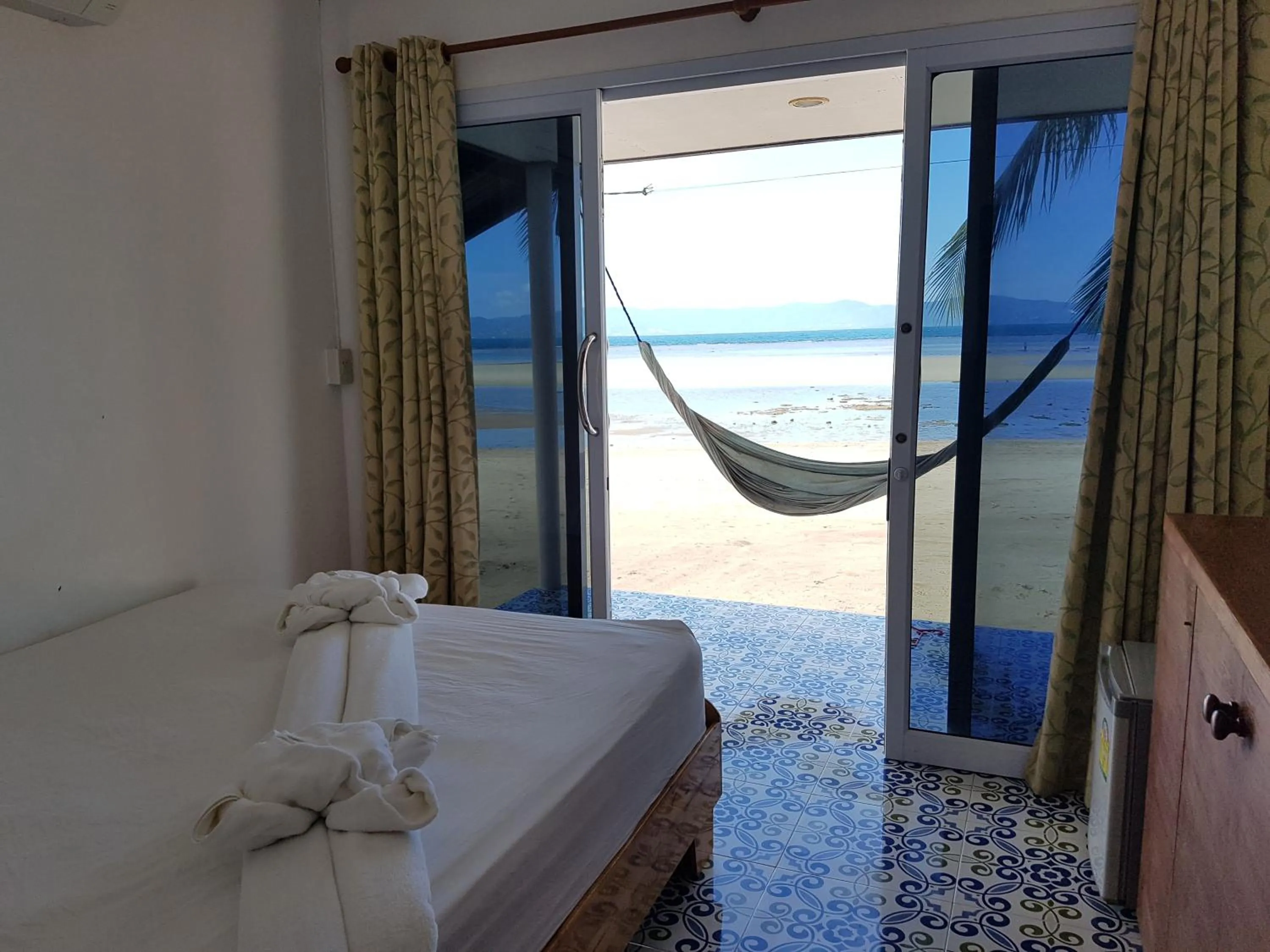 Bed in Mac's Bay Resort