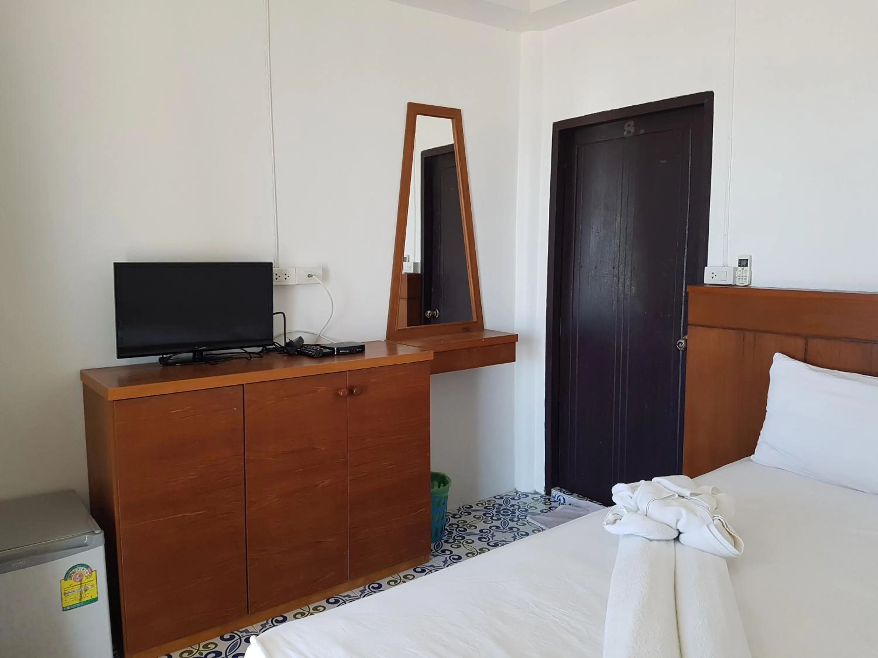 Bed in Mac's Bay Resort