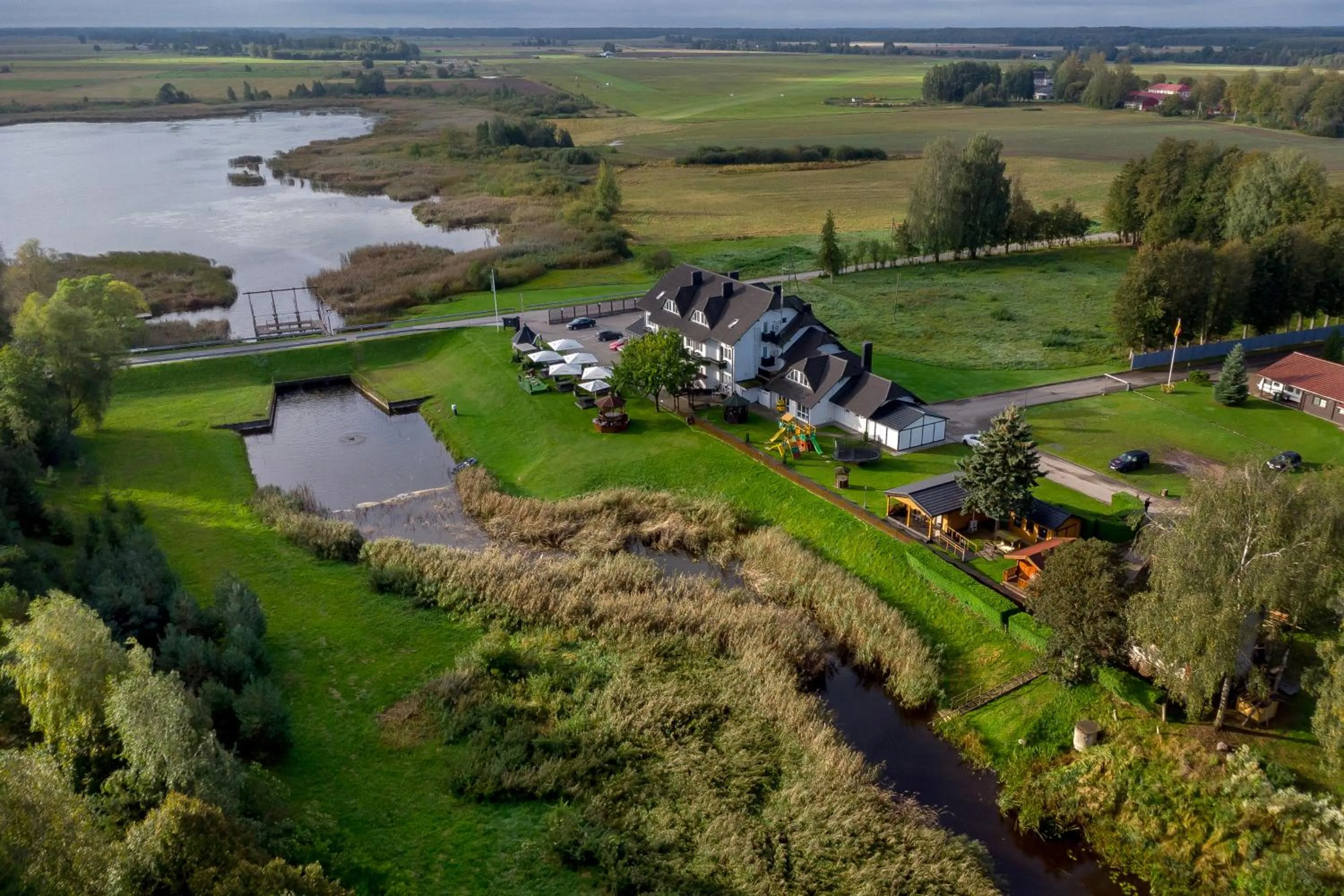 Property building in Butenas Hotel Tyla