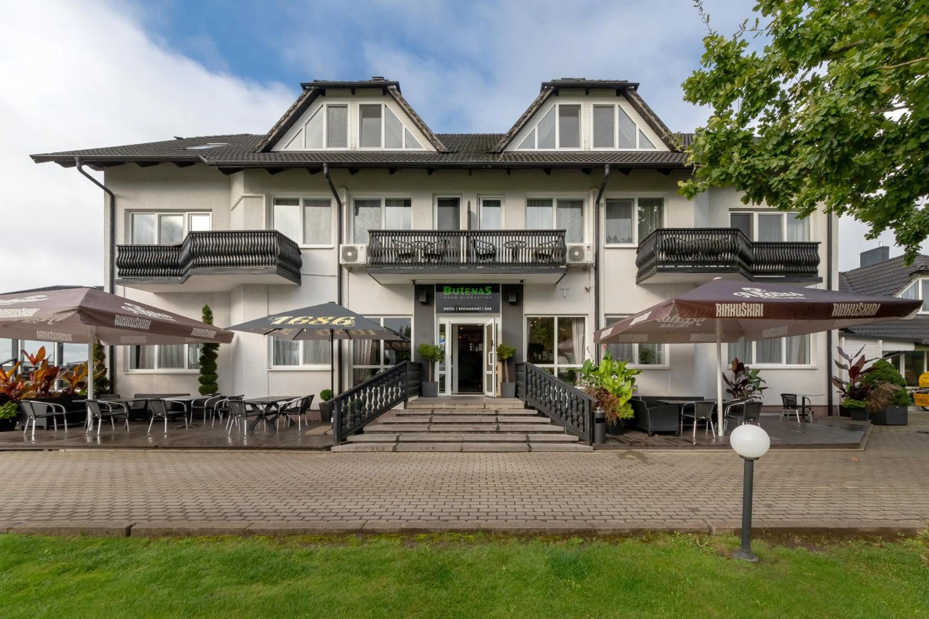 Property building in Butenas Hotel Tyla