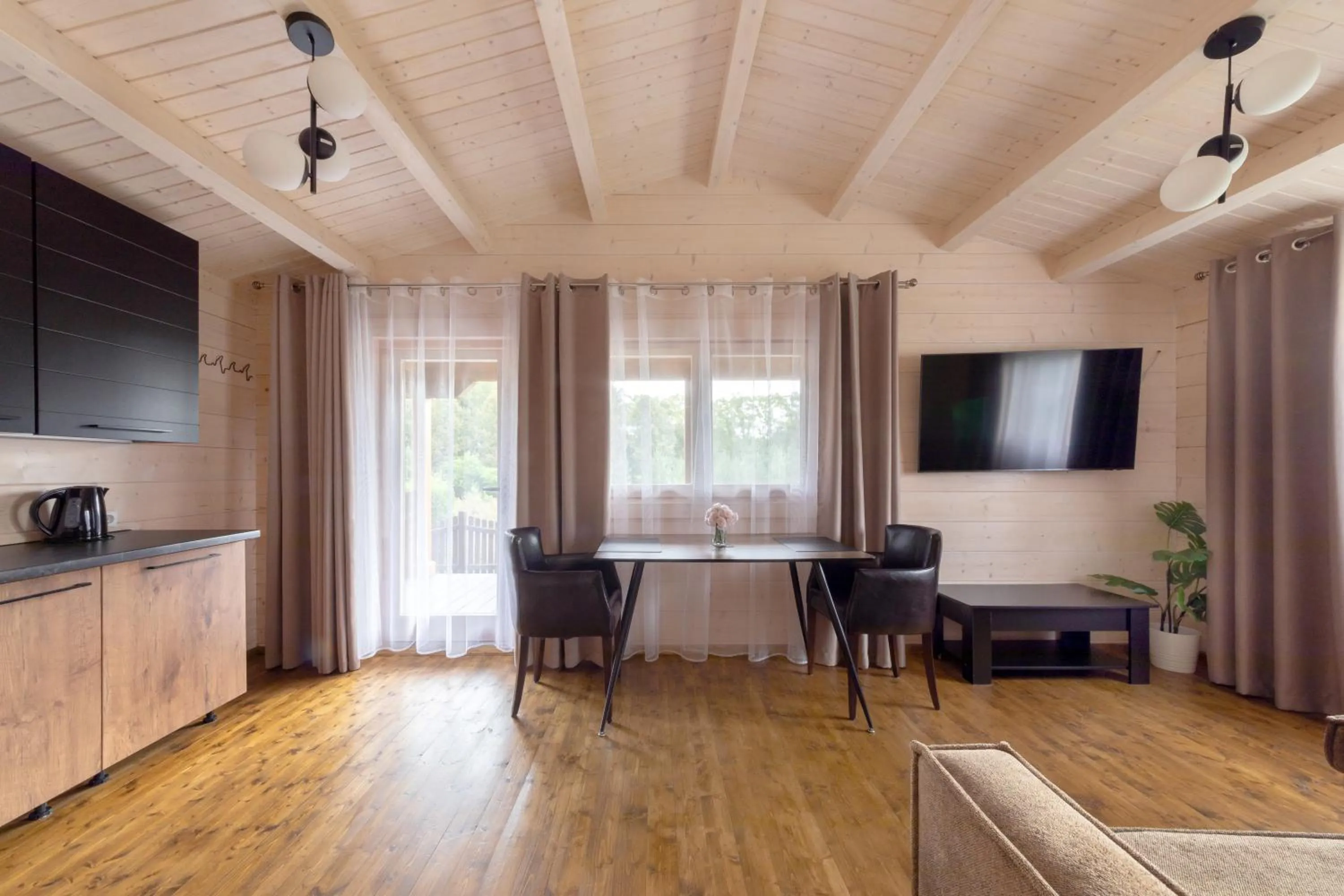 Kitchen or kitchenette in Butenas Hotel Tyla