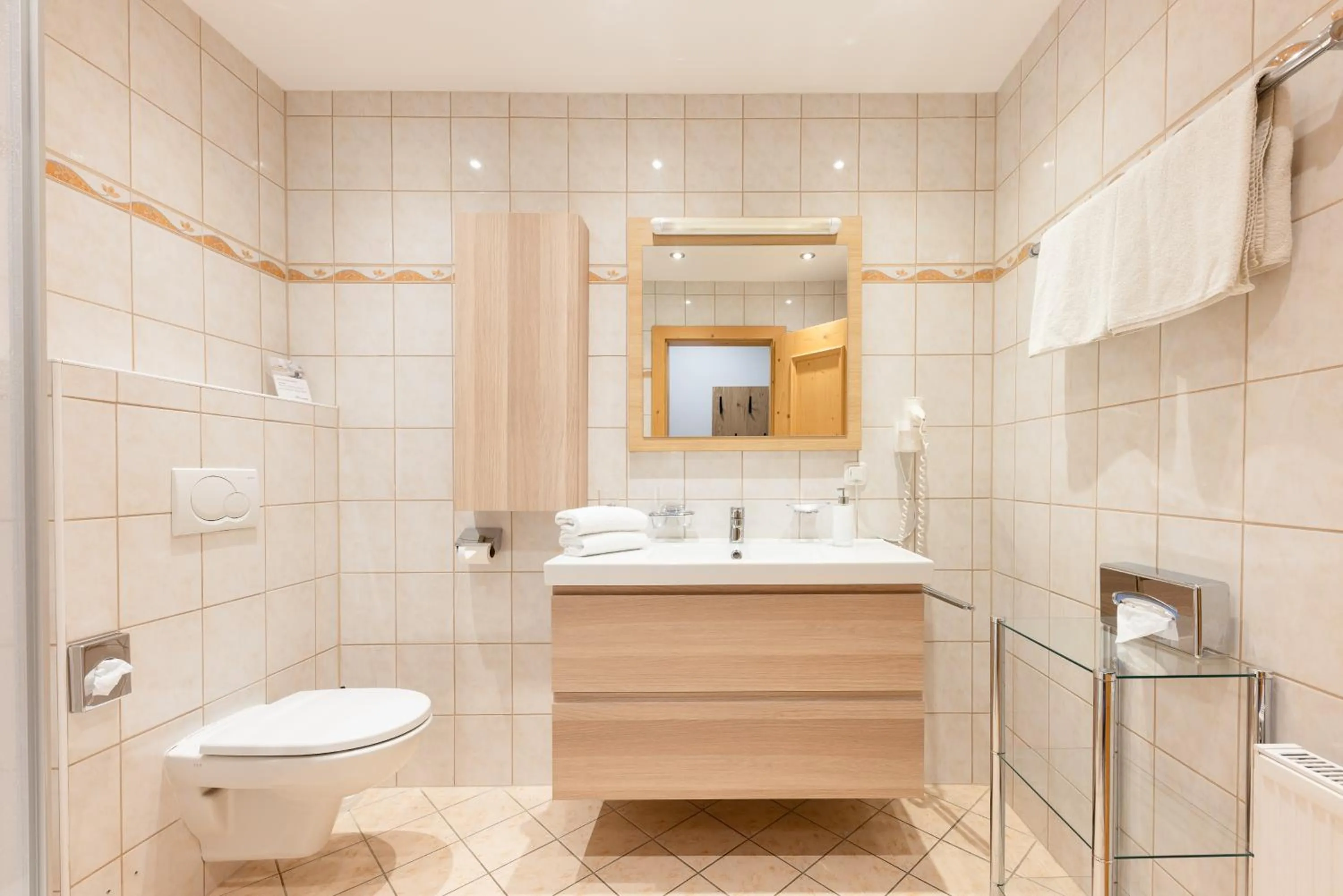 Bathroom in Hotel Alphof Stubaital