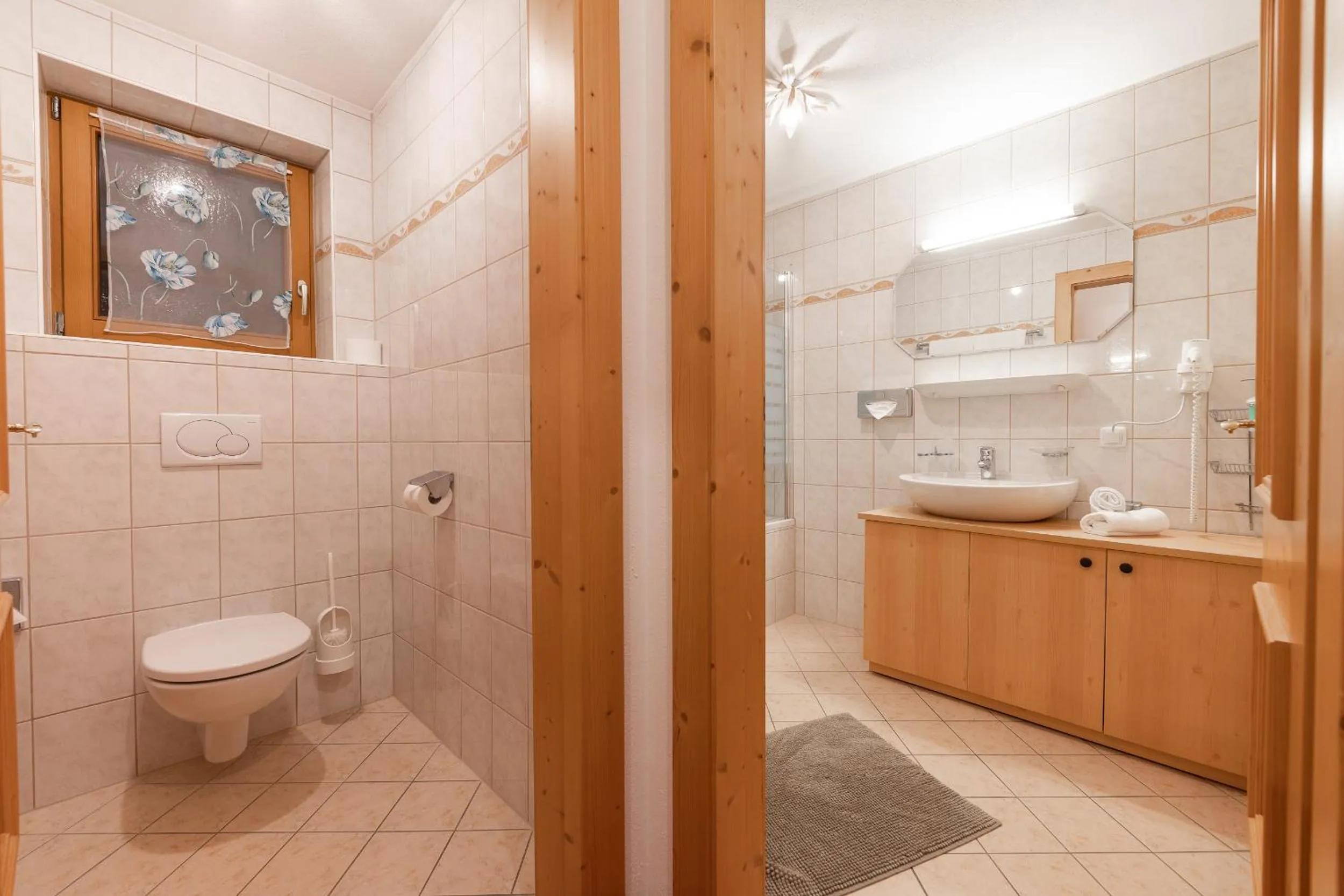 Toilet in Hotel Alphof Stubaital