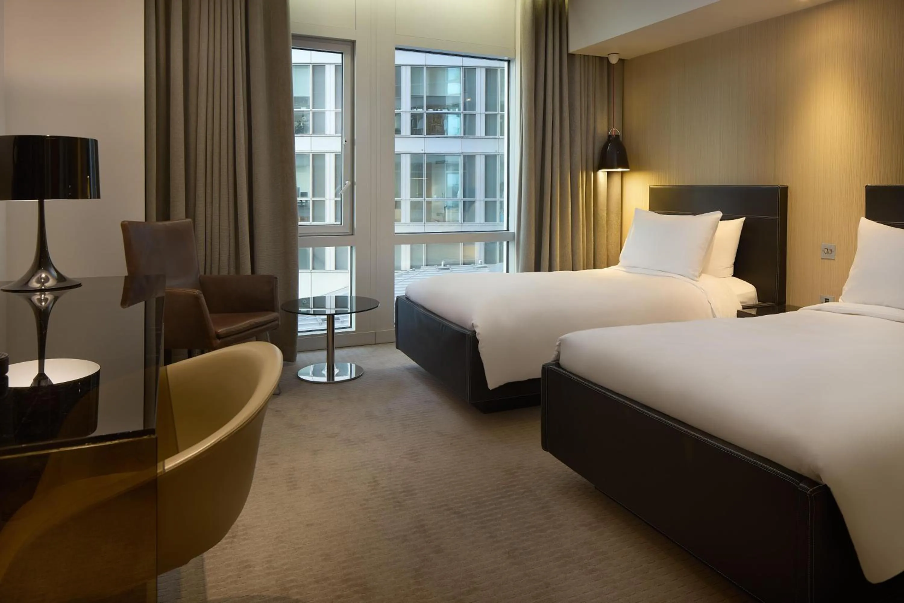 Bedroom, Bed in Radisson Blu Hotel, London Canary Wharf East