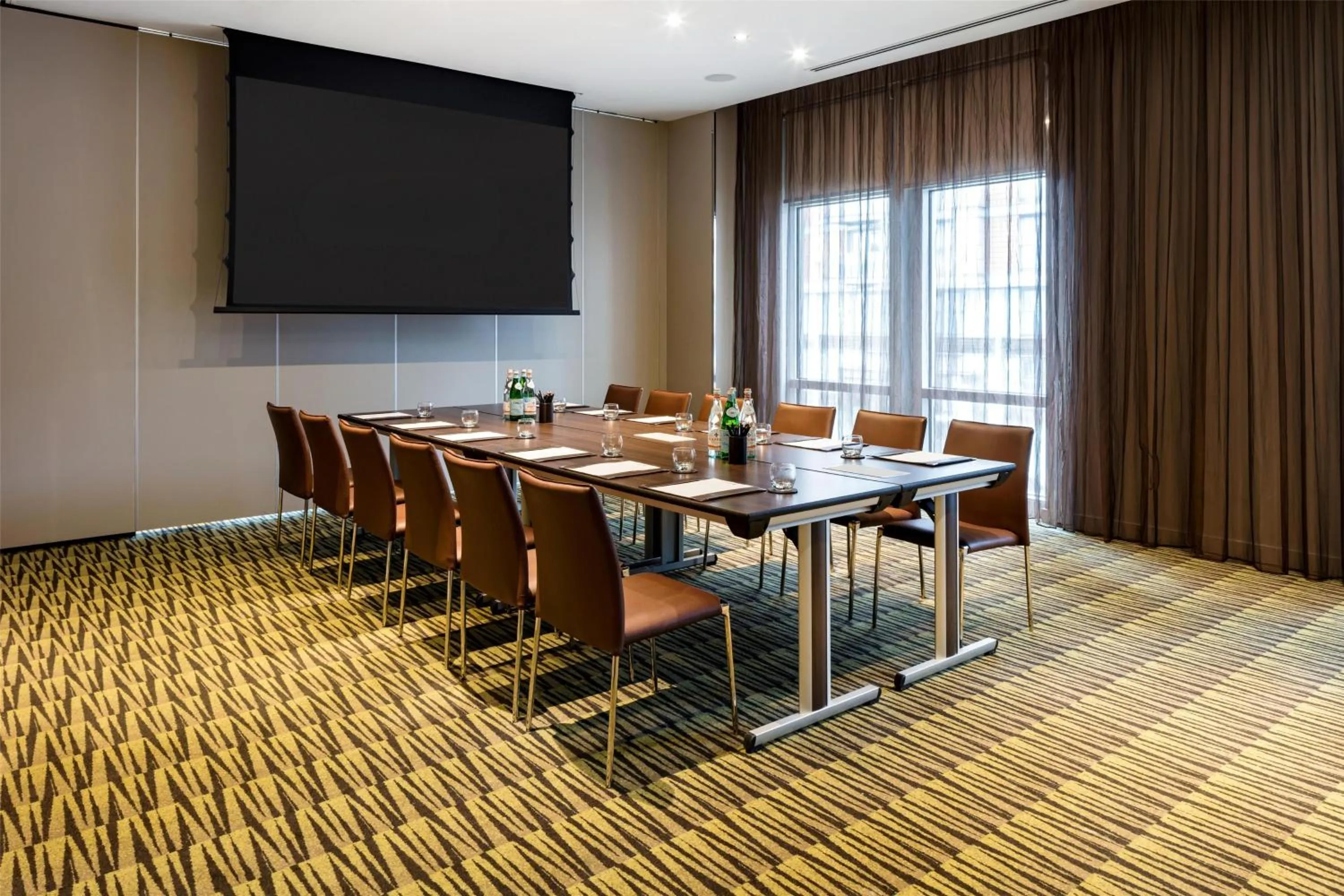 Meeting/conference room in Radisson Blu Hotel, London Canary Wharf East
