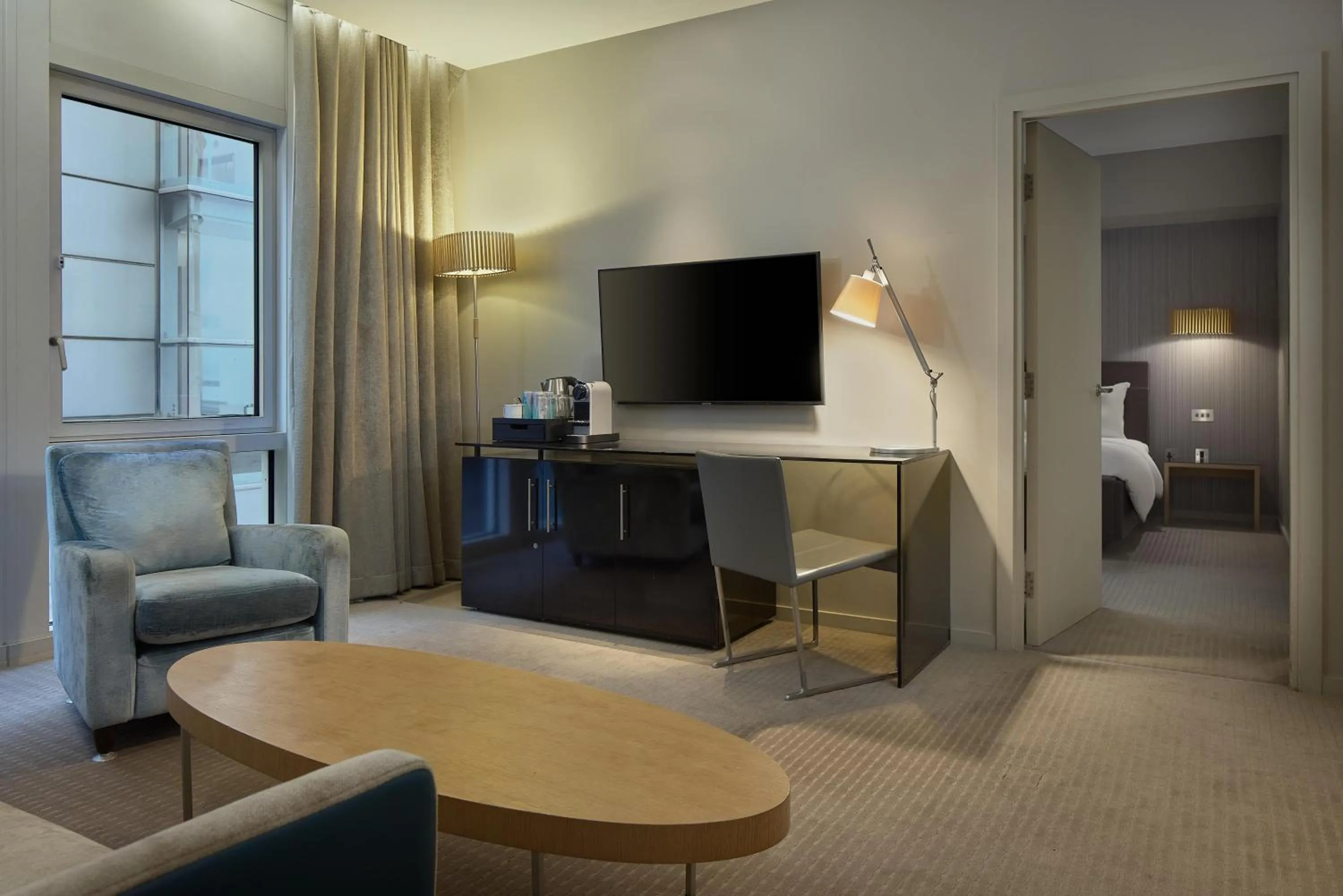 Photo of the whole room in Radisson Blu Hotel, London Canary Wharf East