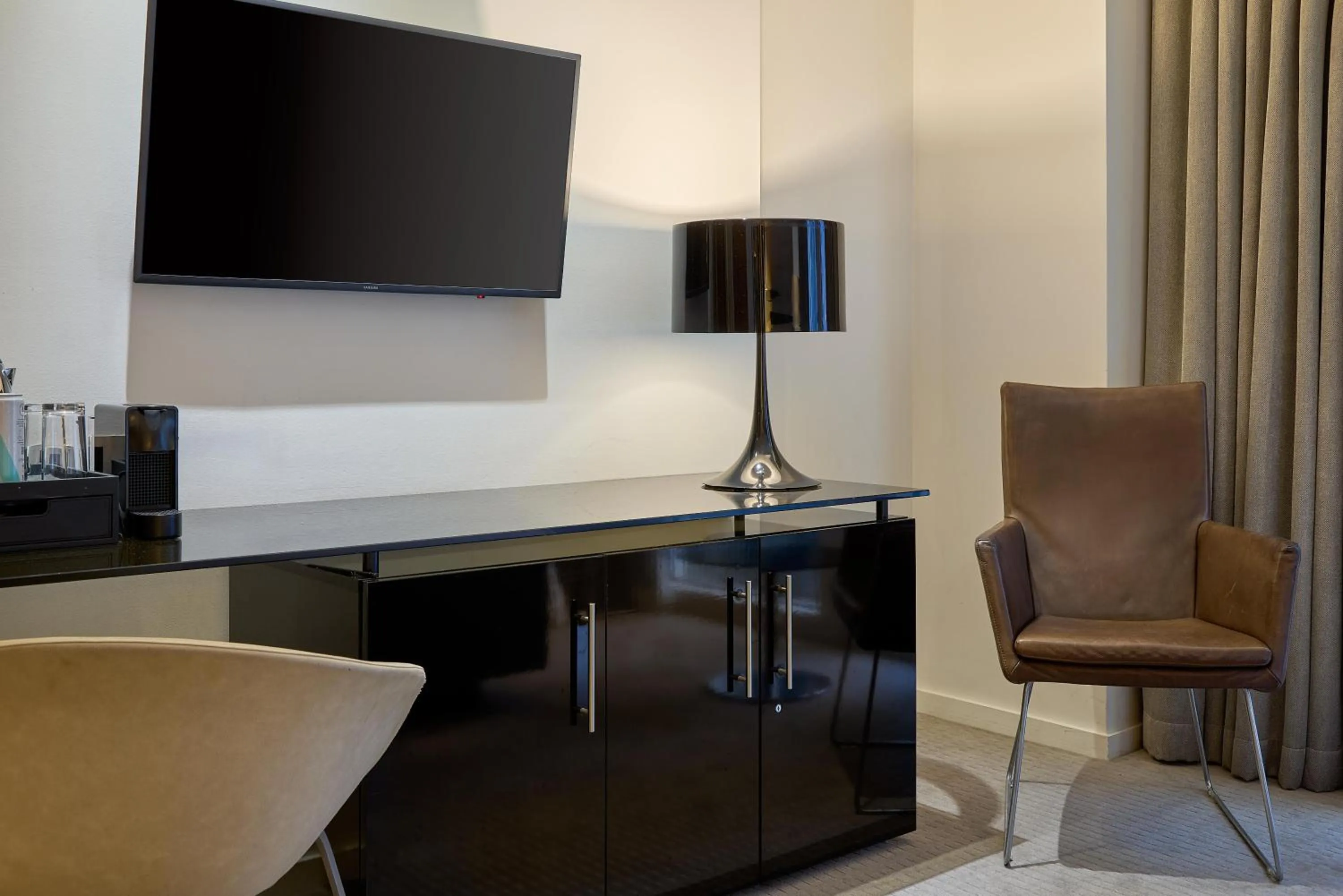 Bedroom in Radisson Blu Hotel, London Canary Wharf East