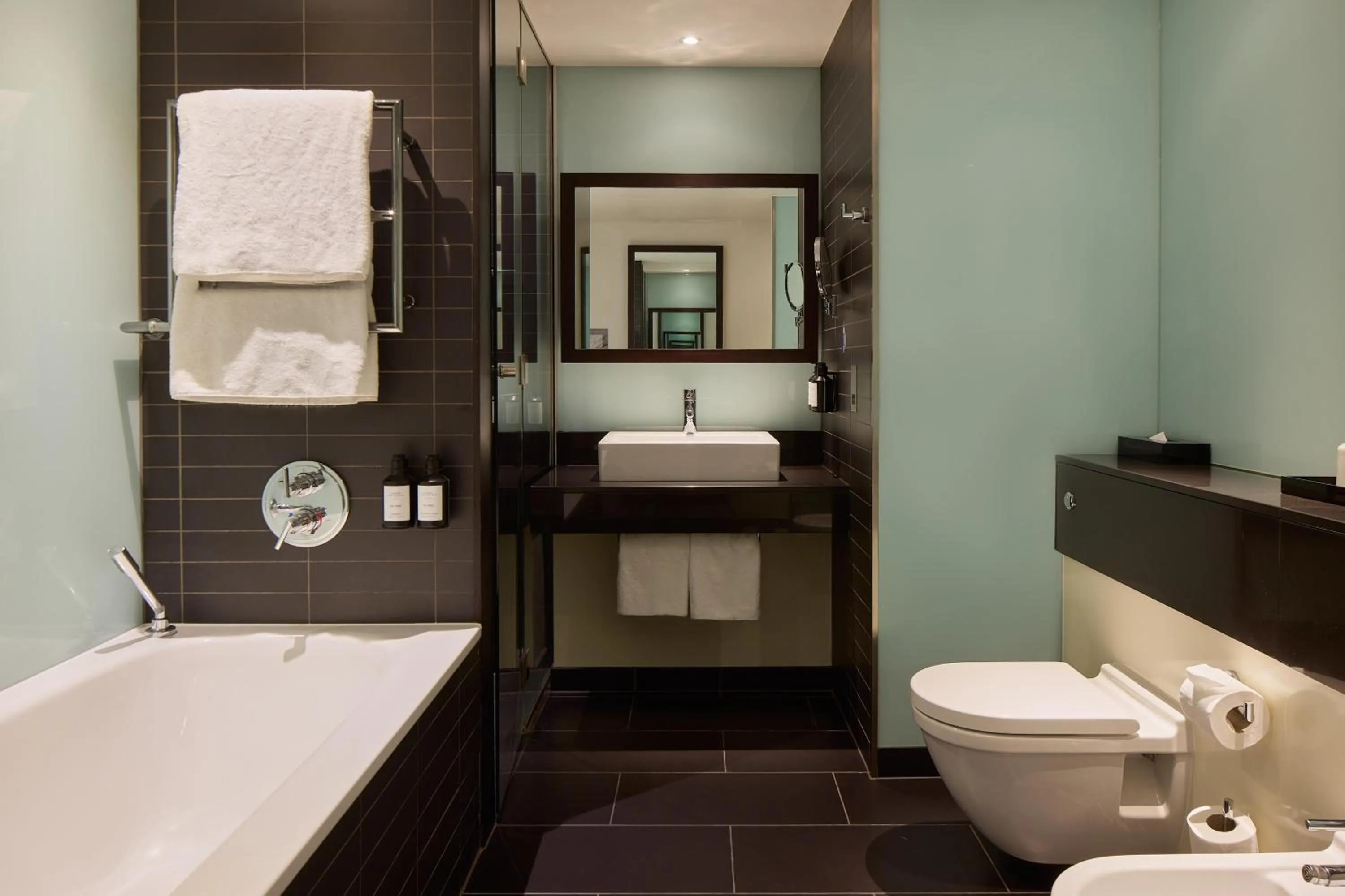 Bedroom in Radisson Blu Hotel, London Canary Wharf East