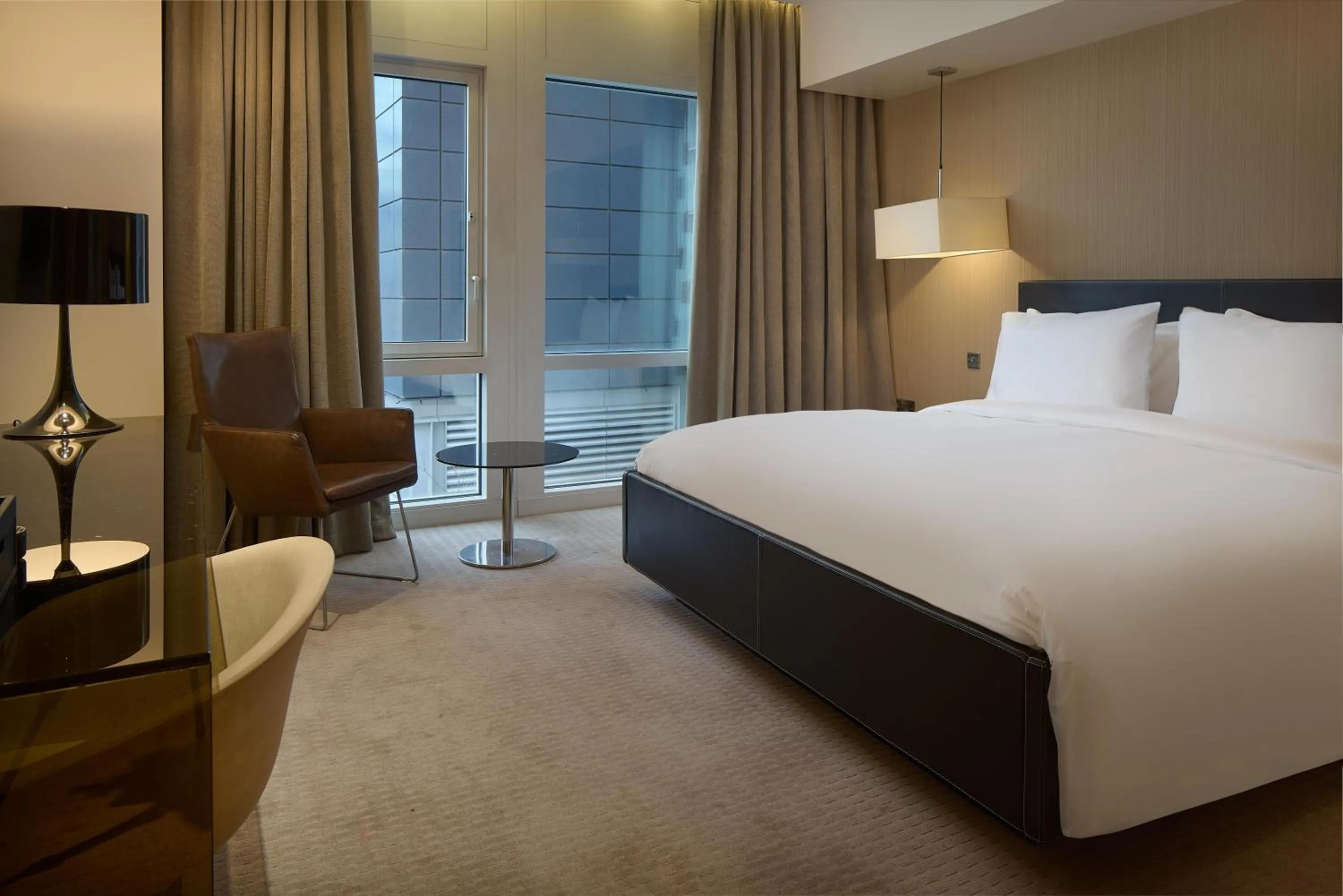 Bedroom, Bed in Radisson Blu Hotel, London Canary Wharf East