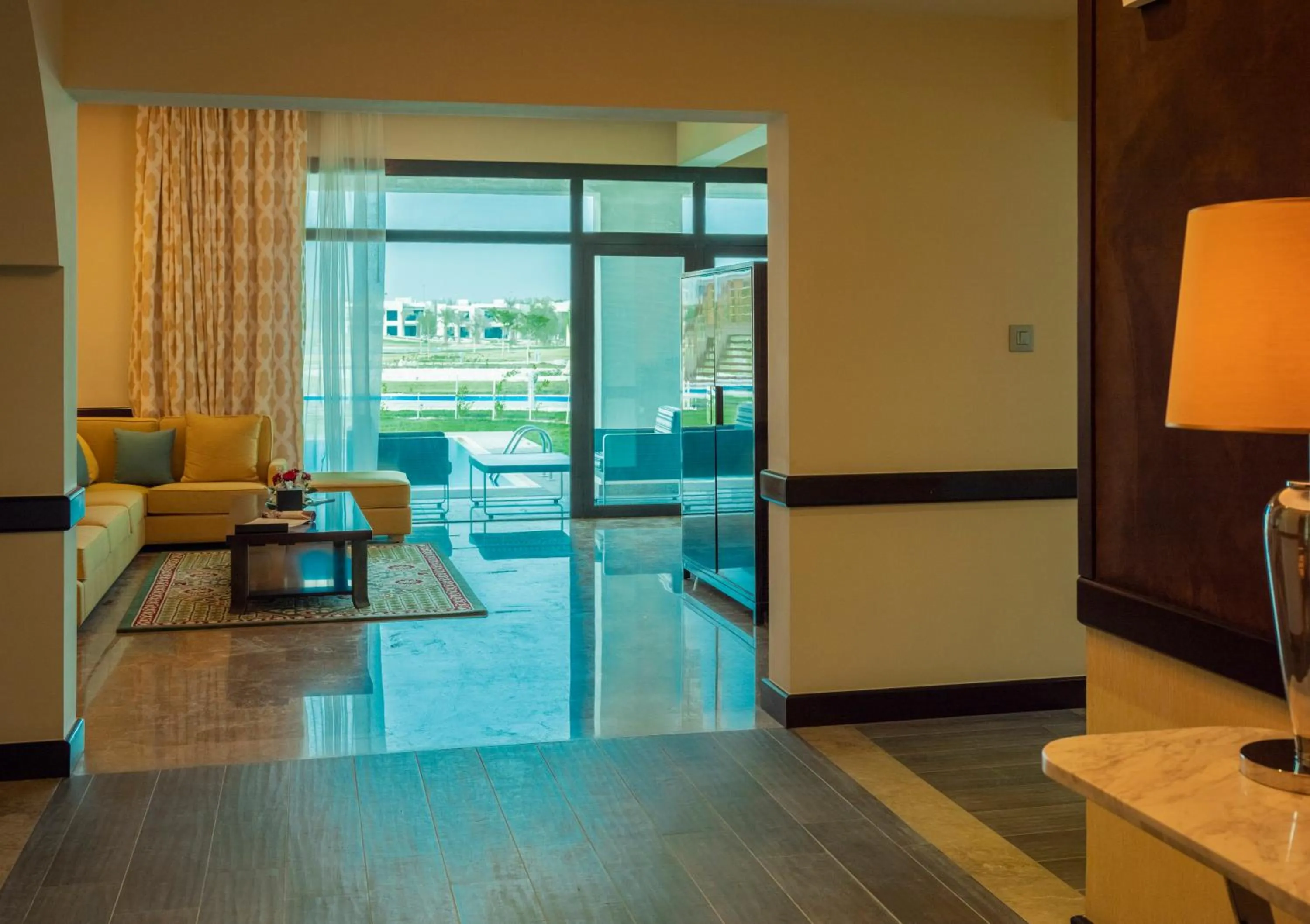 Living room in Retaj Salwa Resort & Spa