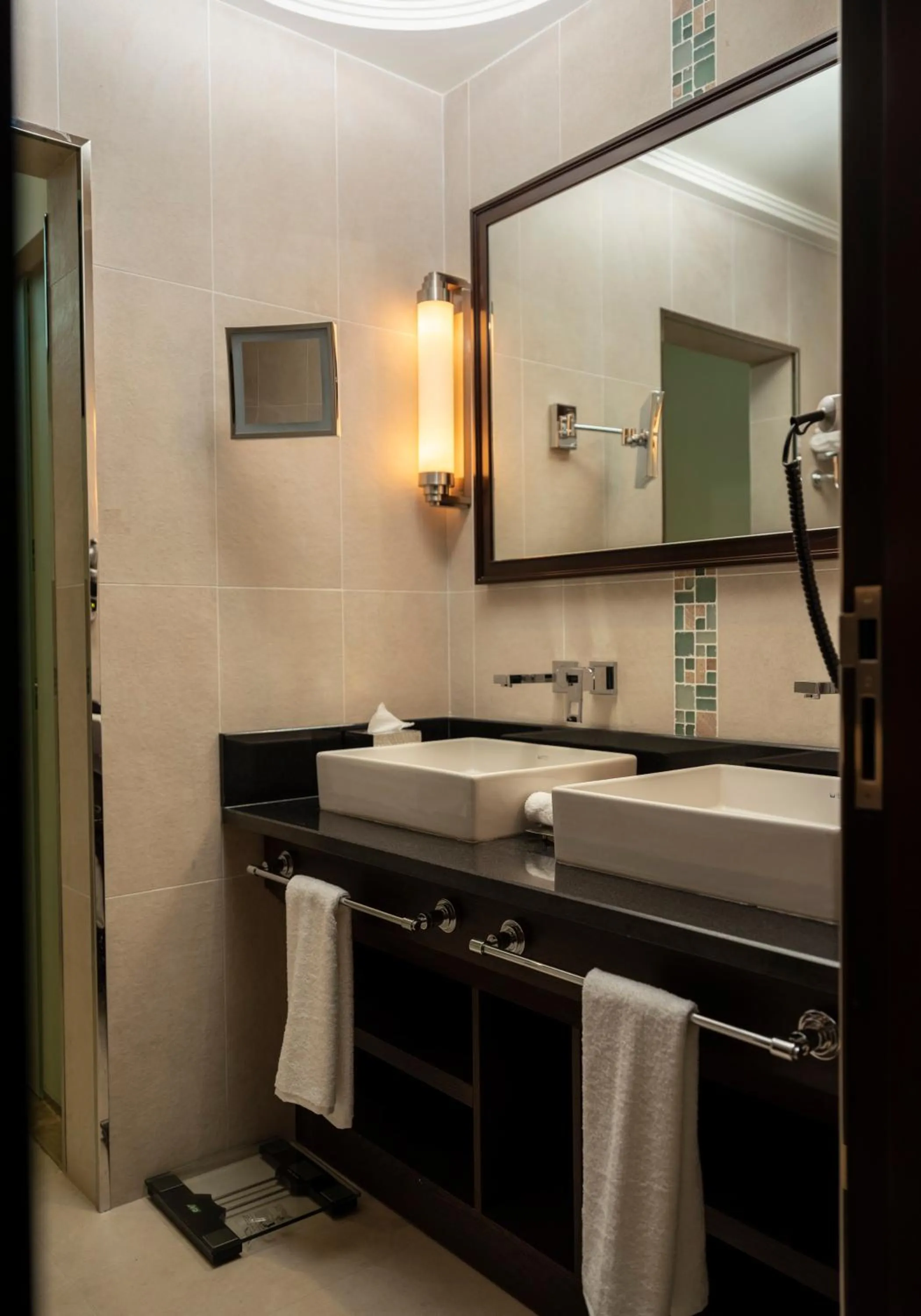 Bathroom in Retaj Salwa Resort & Spa