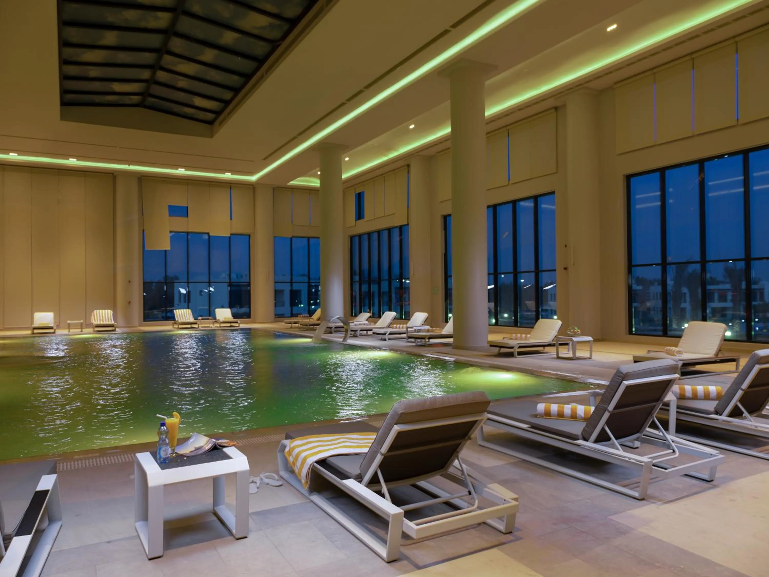 Swimming pool in Retaj Salwa Resort & Spa