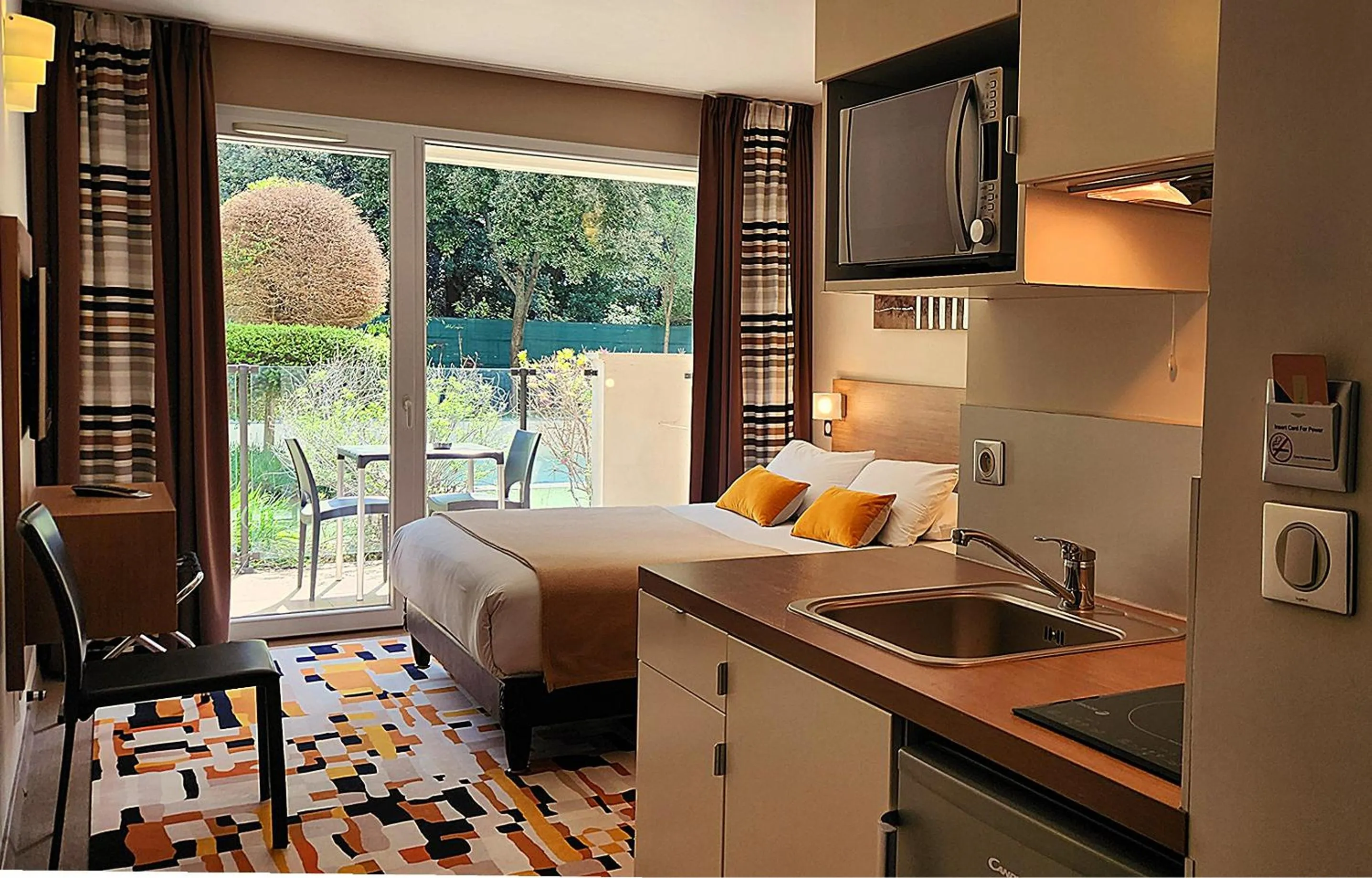 View (from property/room), Bed in Forme-hotel & Spa Montpellier Sud-Est - Parc Expositions - Arena