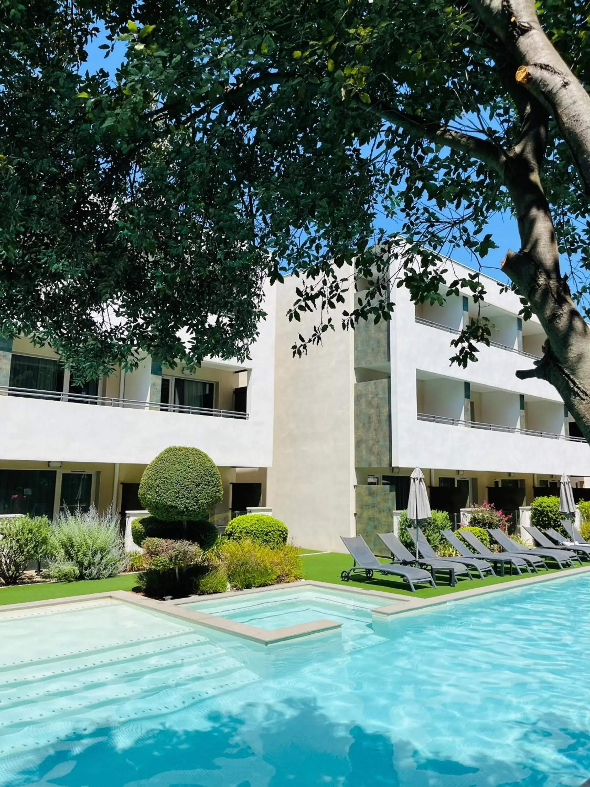 Swimming pool in Forme-hotel & Spa Montpellier Sud-Est - Parc Expositions - Arena Swimming pool in Forme-hotel & Spa Montpellier Sud-Est - Parc Expositions - Arena