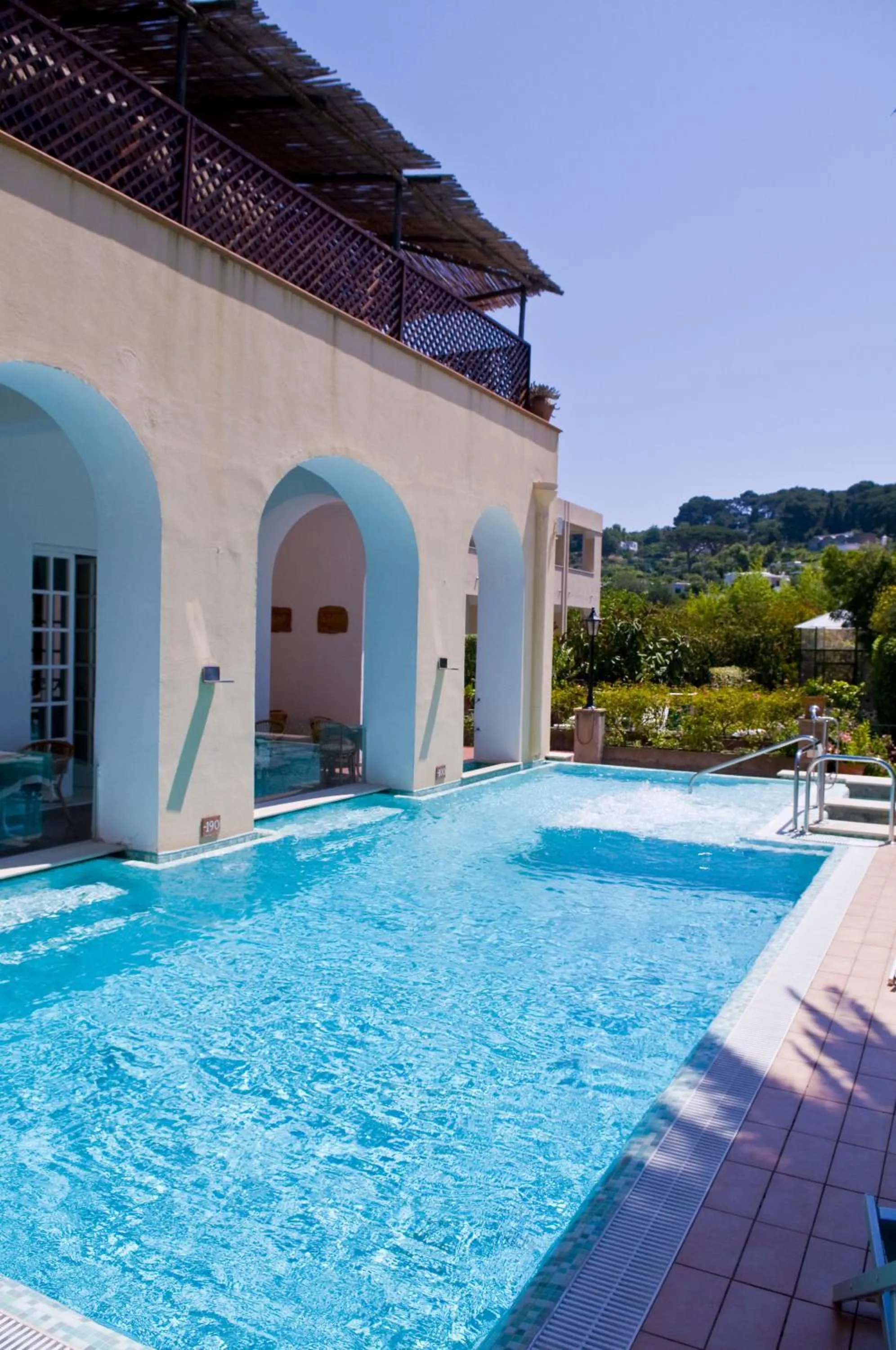 Pool view in Hotel Villa Sarah
