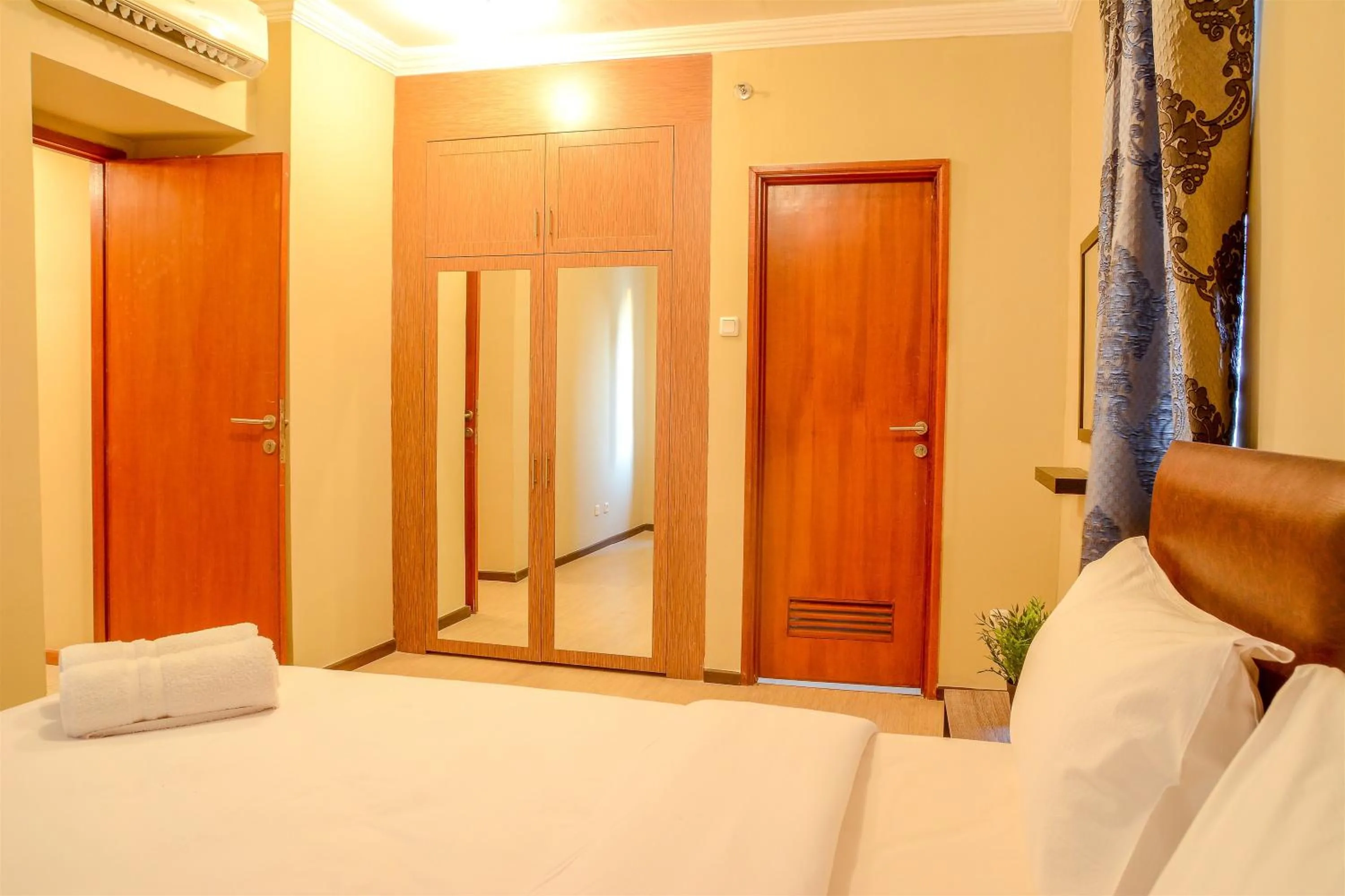 Extra Space 3BR Apartment Grand Palace Kemayoran By Travelio