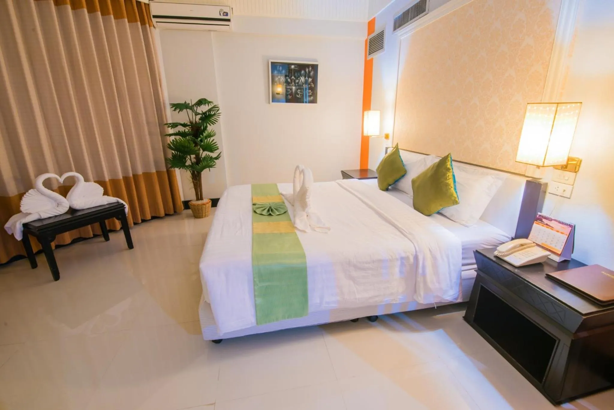 Bedroom, Bed in Asawann Hotel Nongkhai