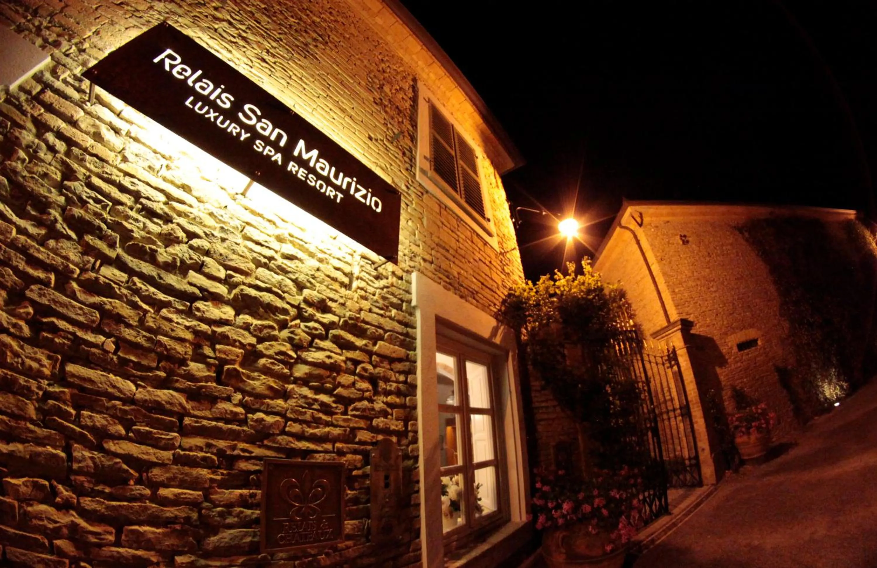 Facade/entrance in Relais San Maurizio